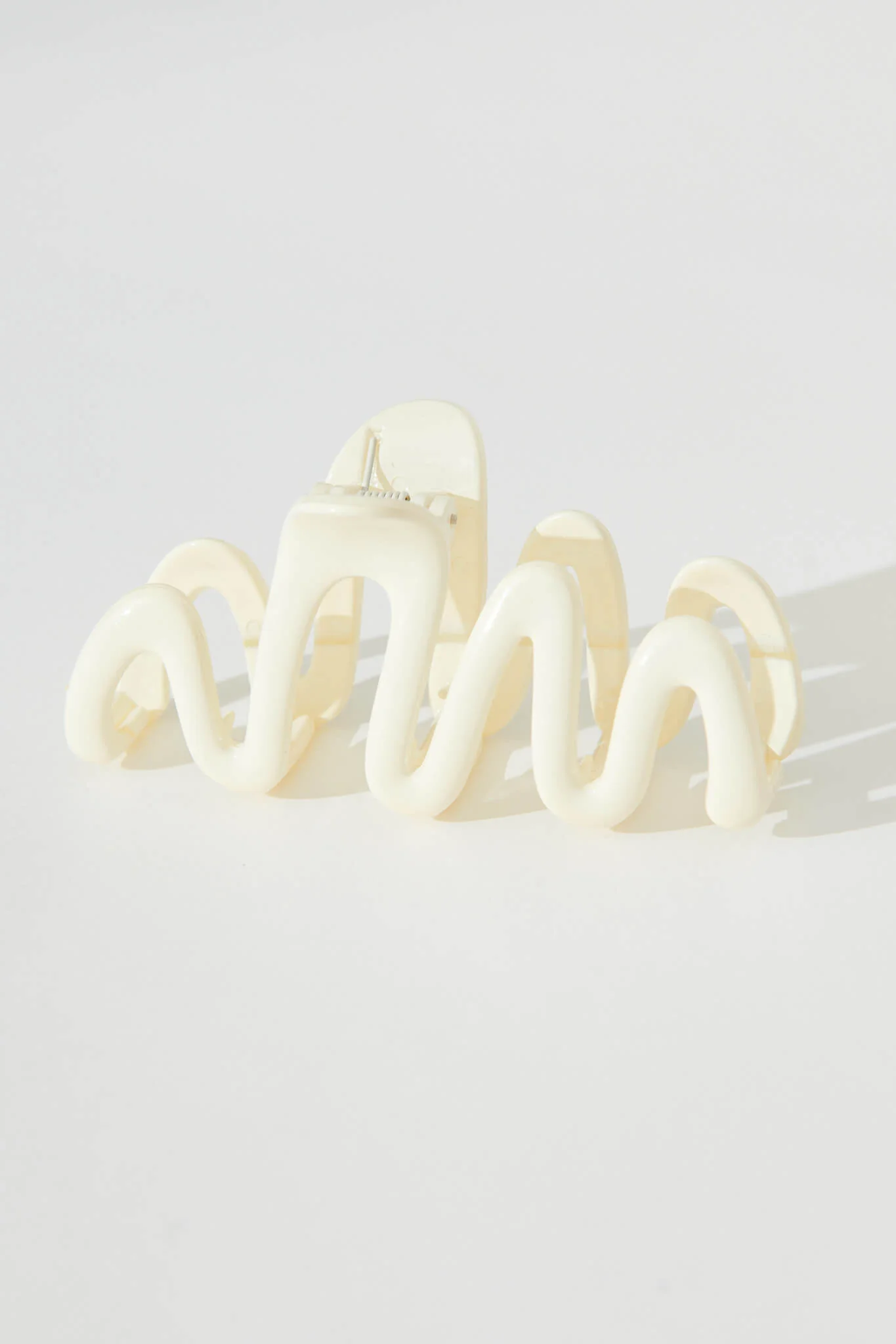 Alanis Hair Claw In Cream