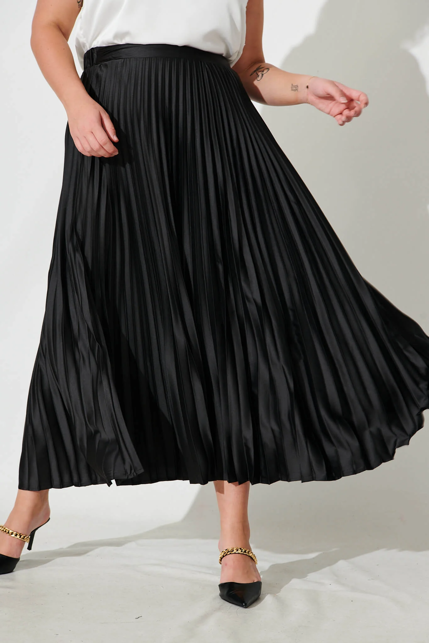 Allison Midi Pleat Skirt In Black Satin - Image 10