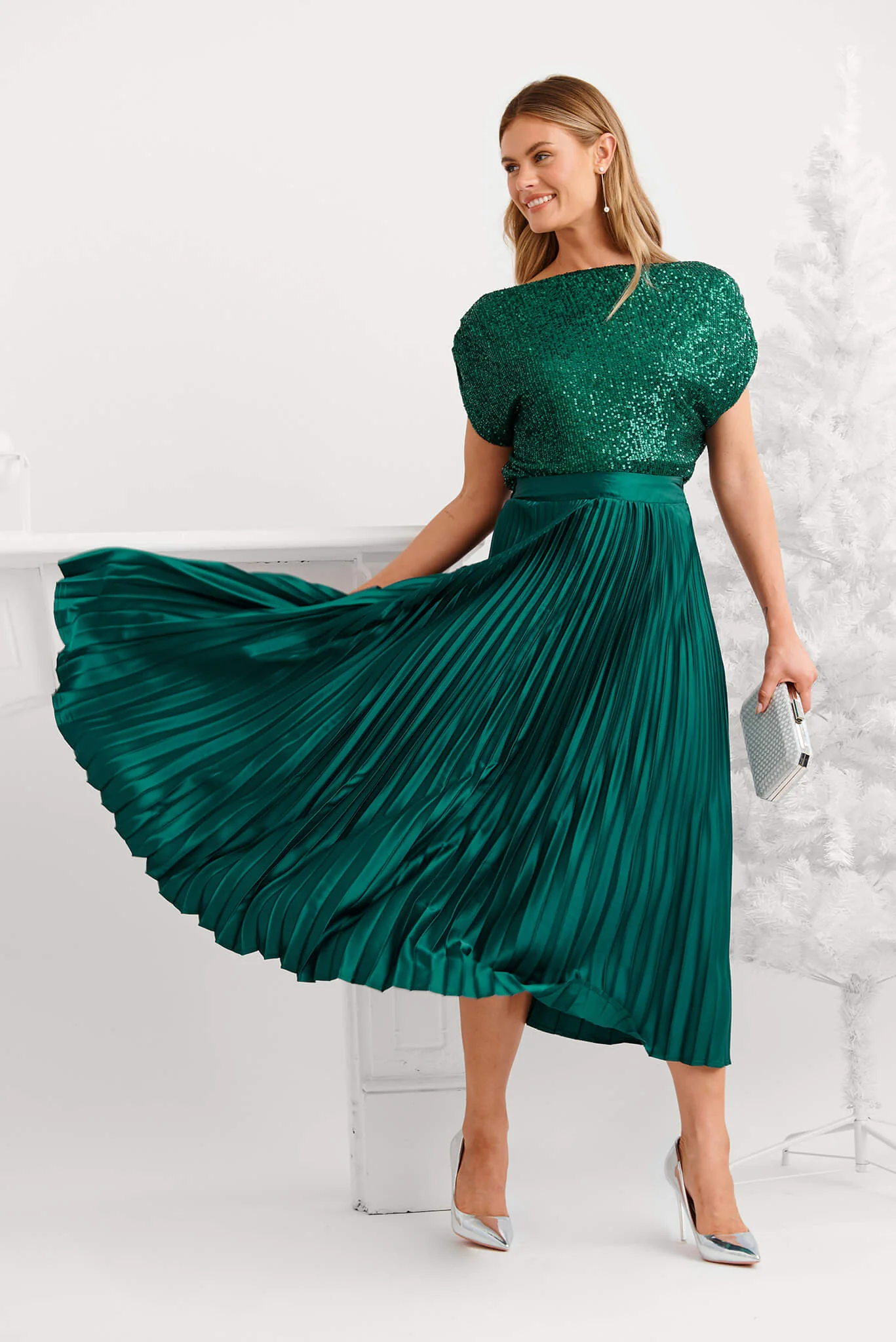 Allison Midi Pleat Skirt In Emerald Satin - Image 3