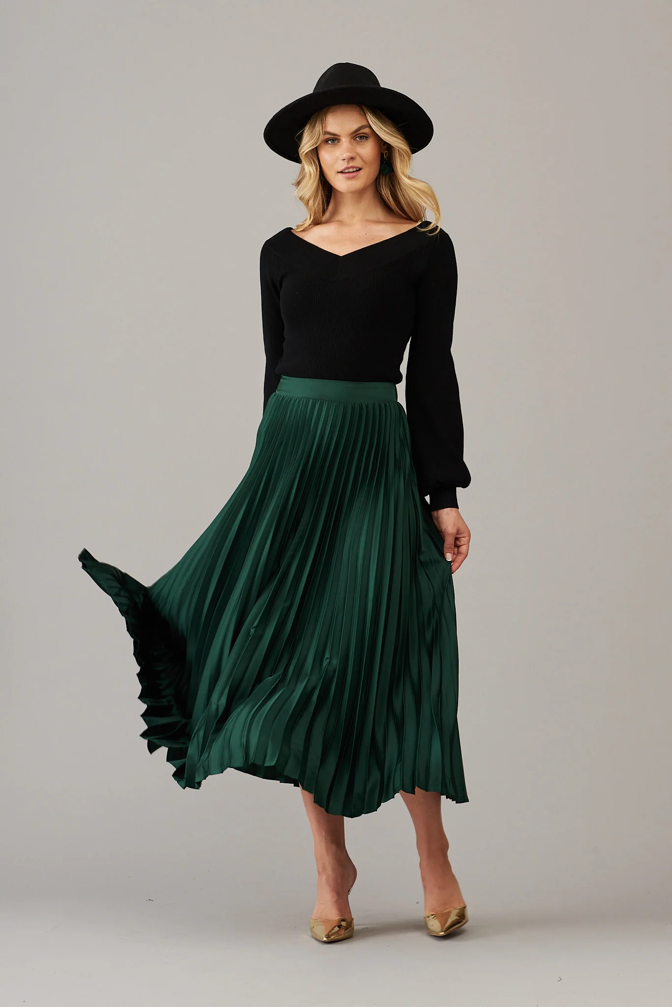 Allison Midi Pleat Skirt In Emerald Satin - Image 6