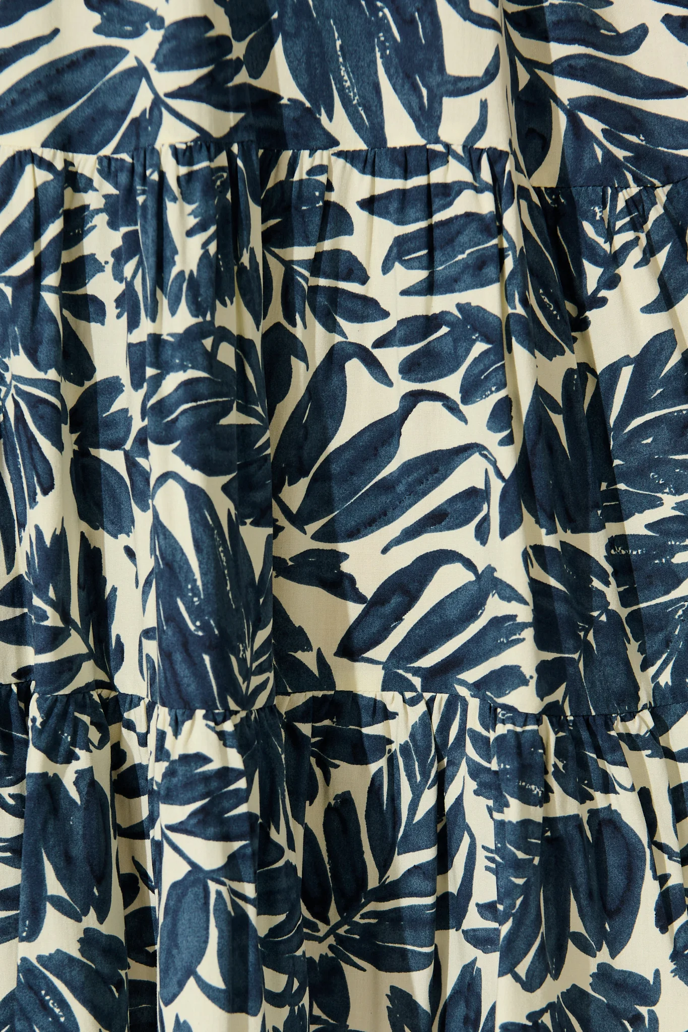 Allyza Dress in Navy and Cream Leaf Print - Image 6