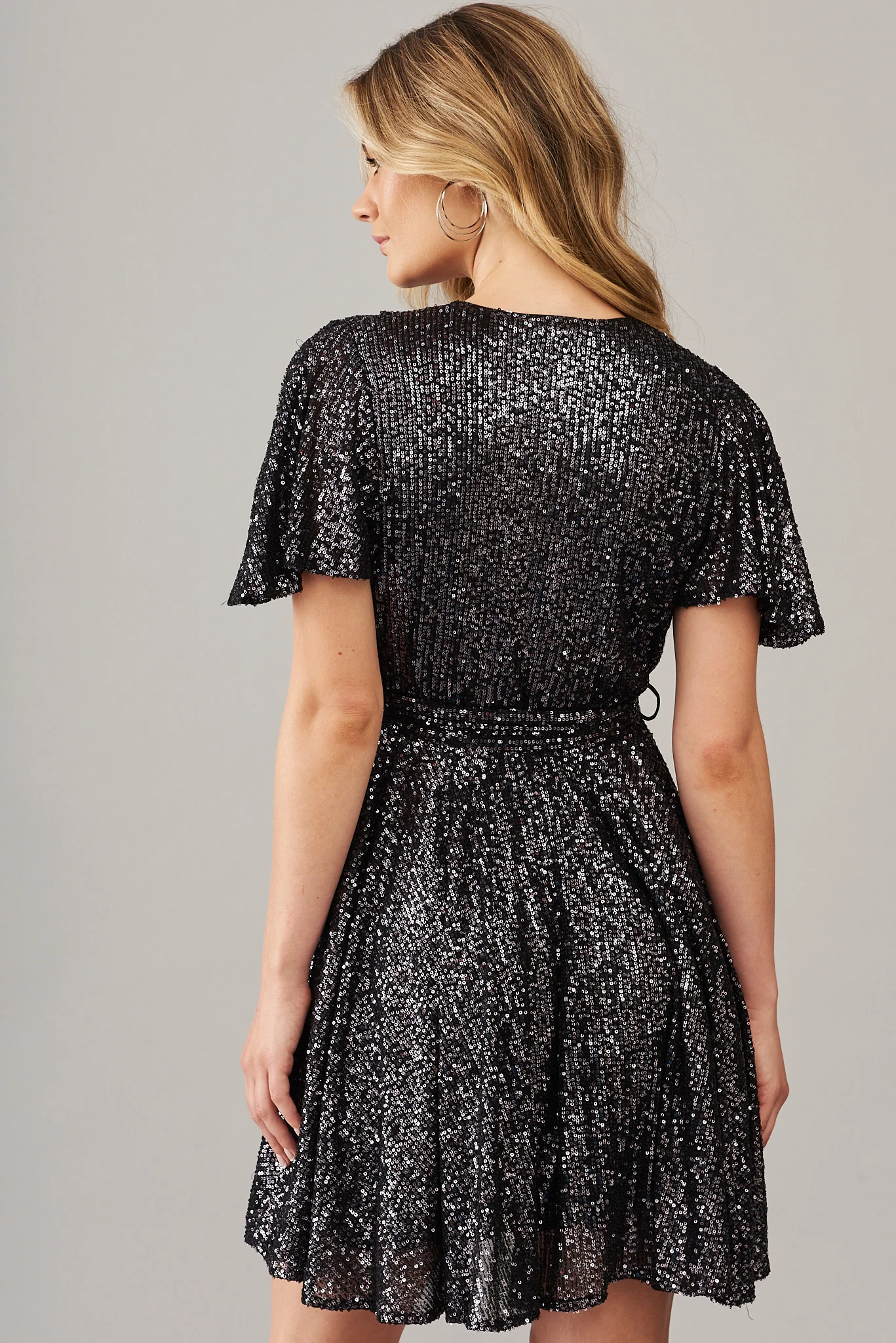 Amoretto Dress In Pewter Sequin - Image 5
