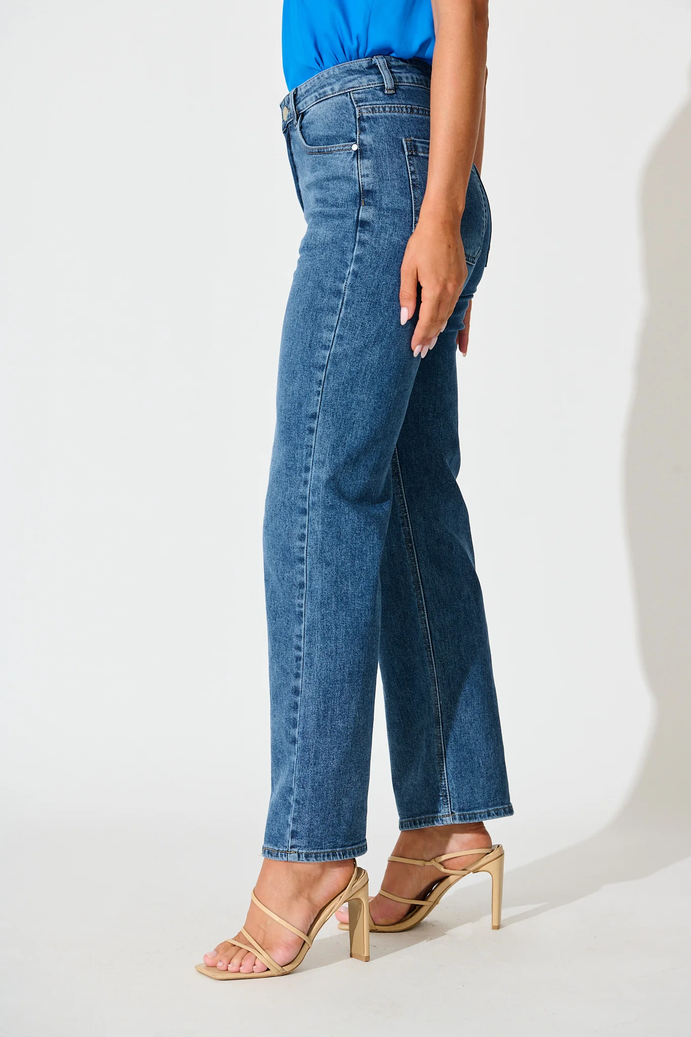 Atwood High Rise Relaxed Leg Jean in Mid Blue Denim - Image 5
