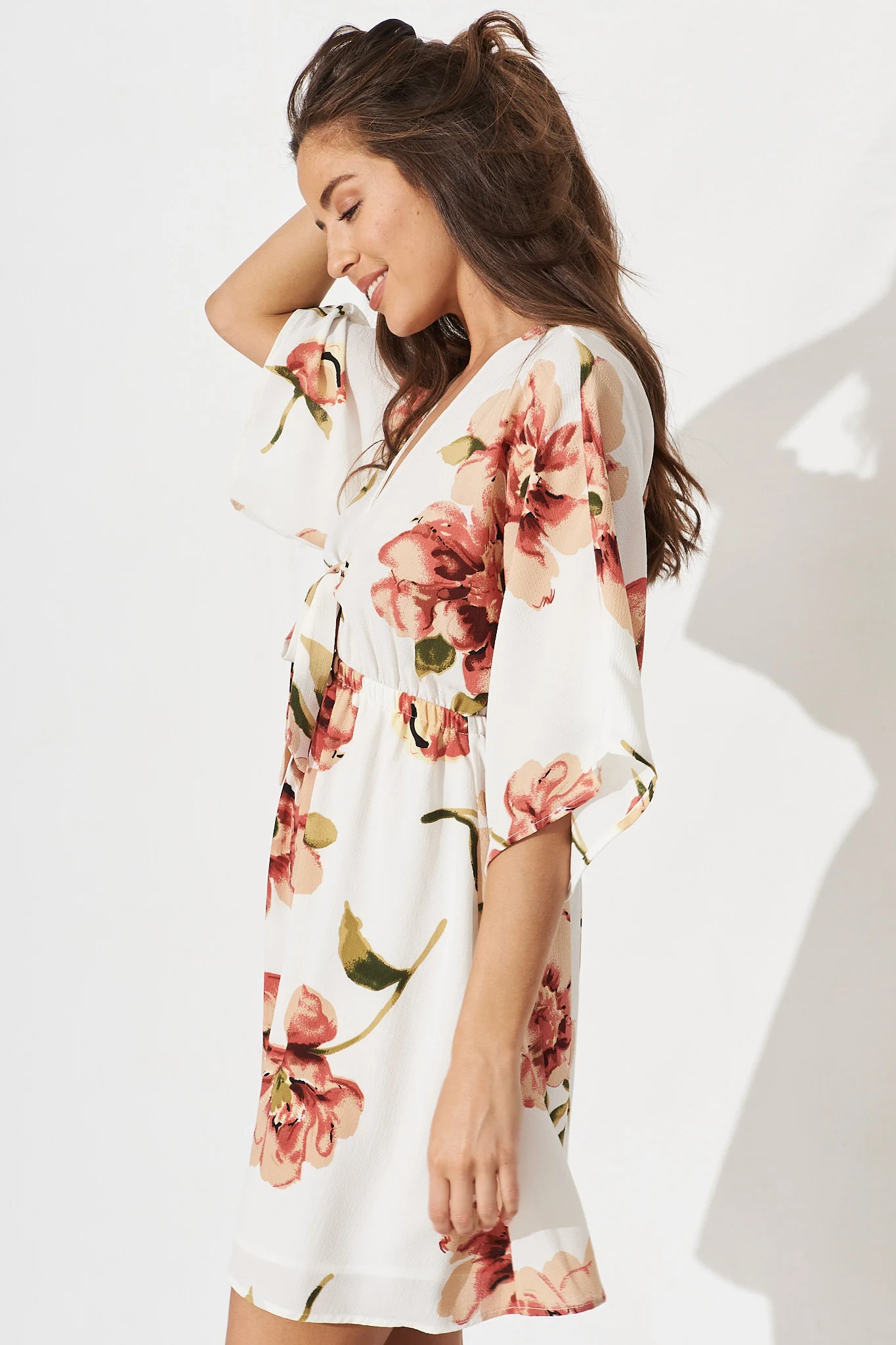 Ava Dress In White With Rust Floral - Image 3