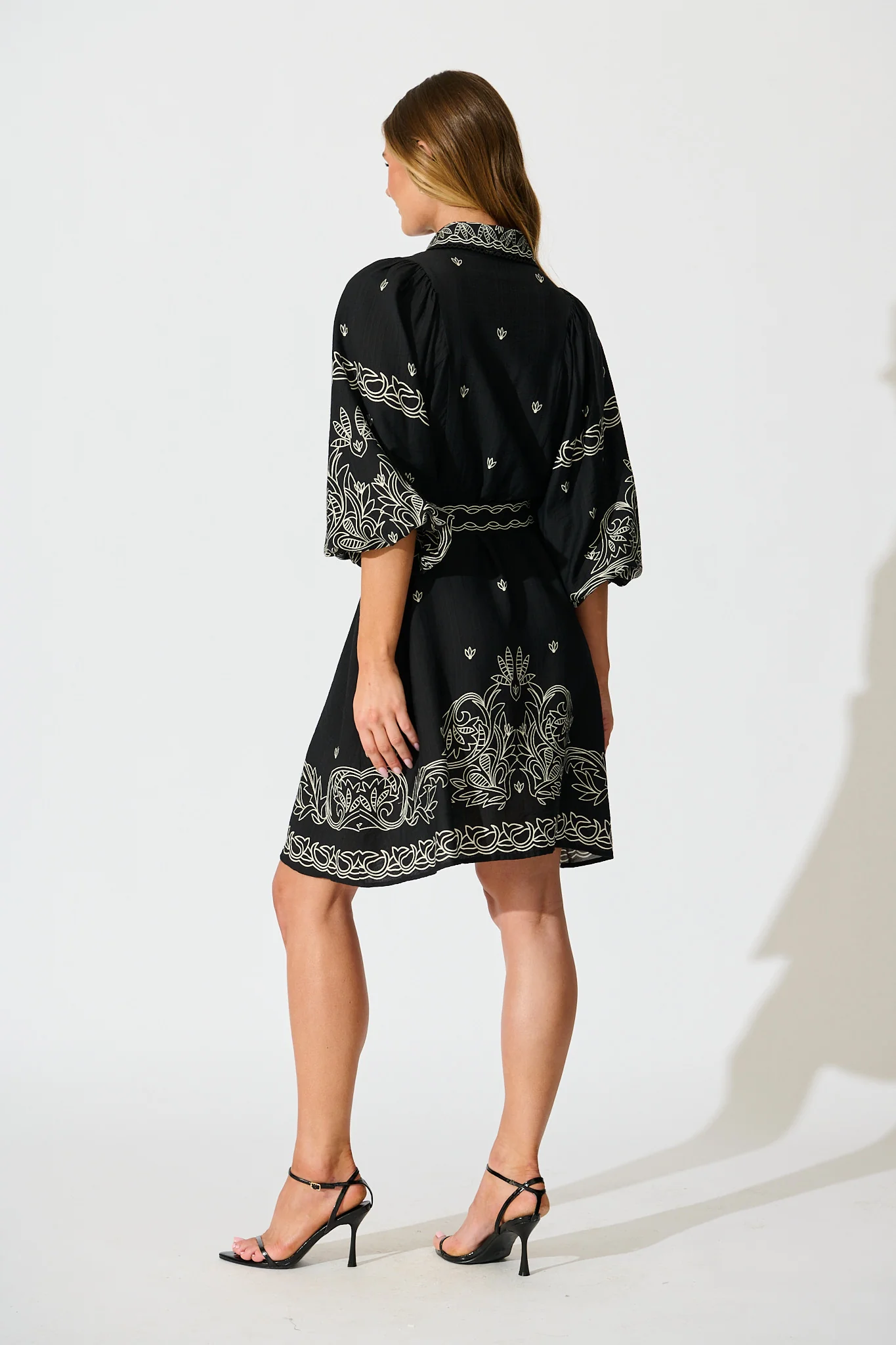 Aveline Shirt Dress In Black Print Linen Blend - Image 4