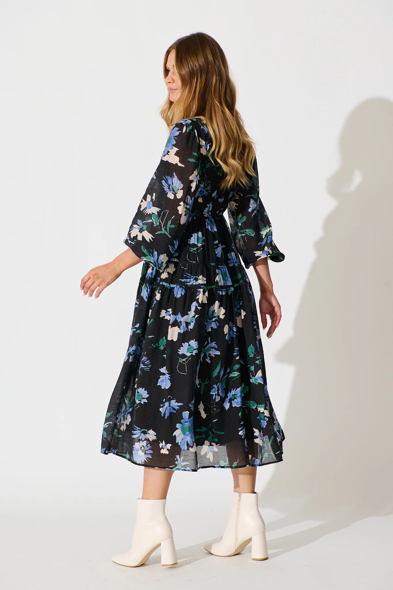 Beeblossom Midi Dress in Black Base Floral - Image 3