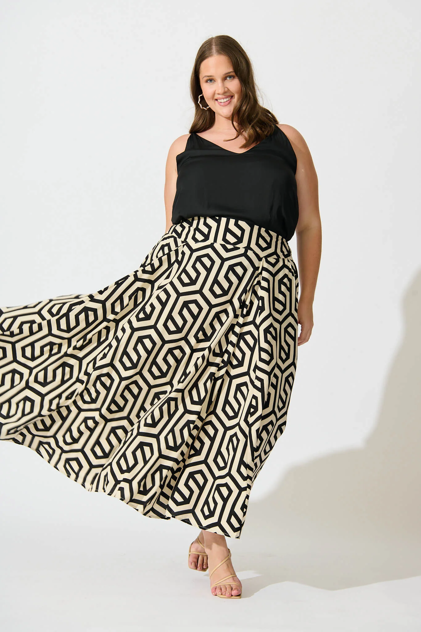 Brandsy Maxi Skirt In Cream With Black Geometric Print - Image 7