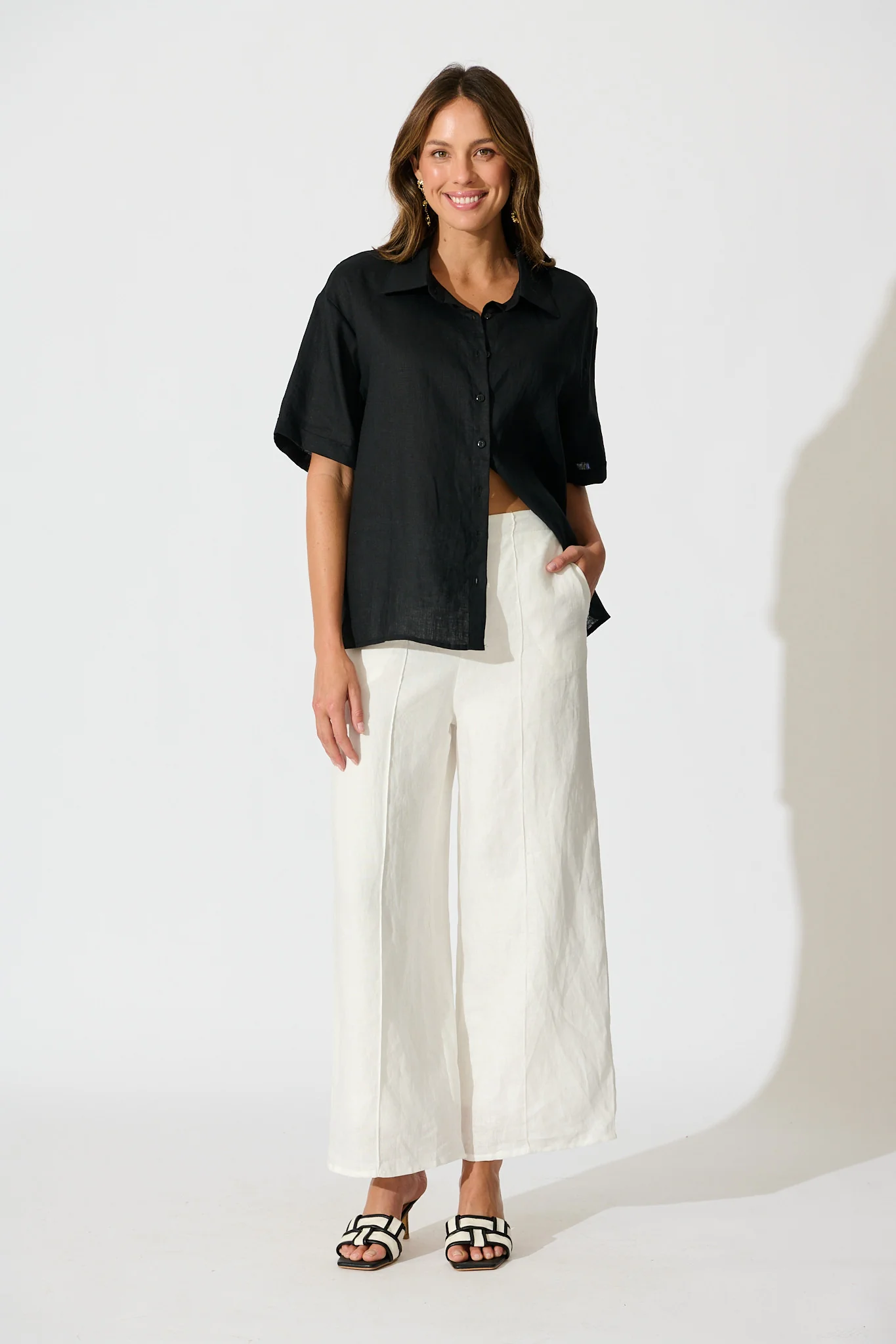 Breeze Shirt In Black Linen - Image 7