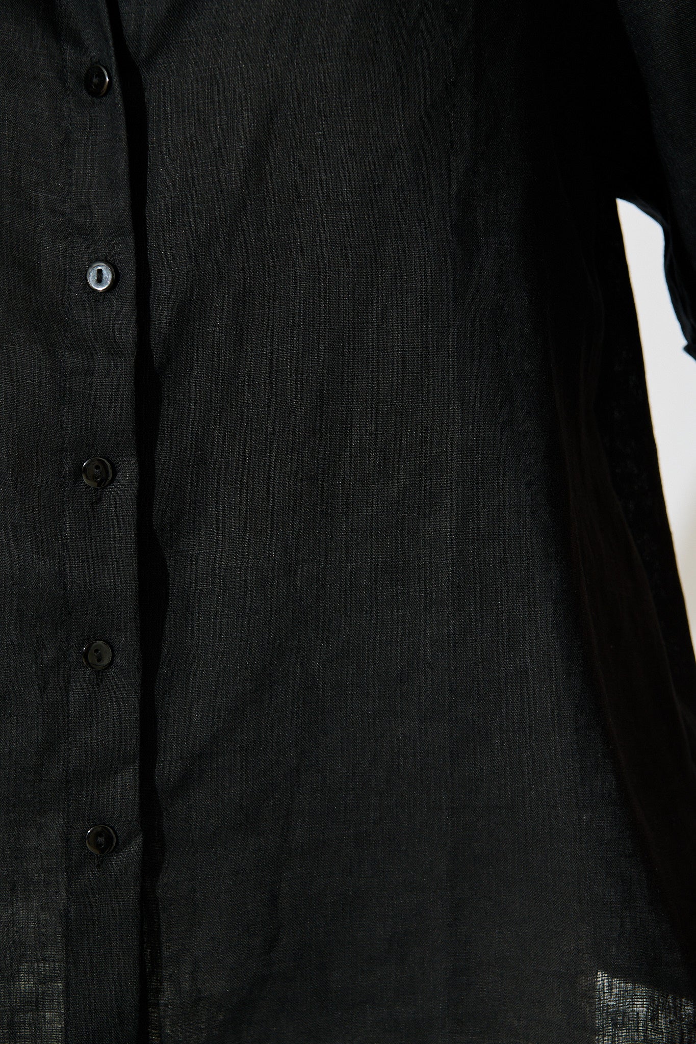 Breeze Shirt In Black Linen - Image 9