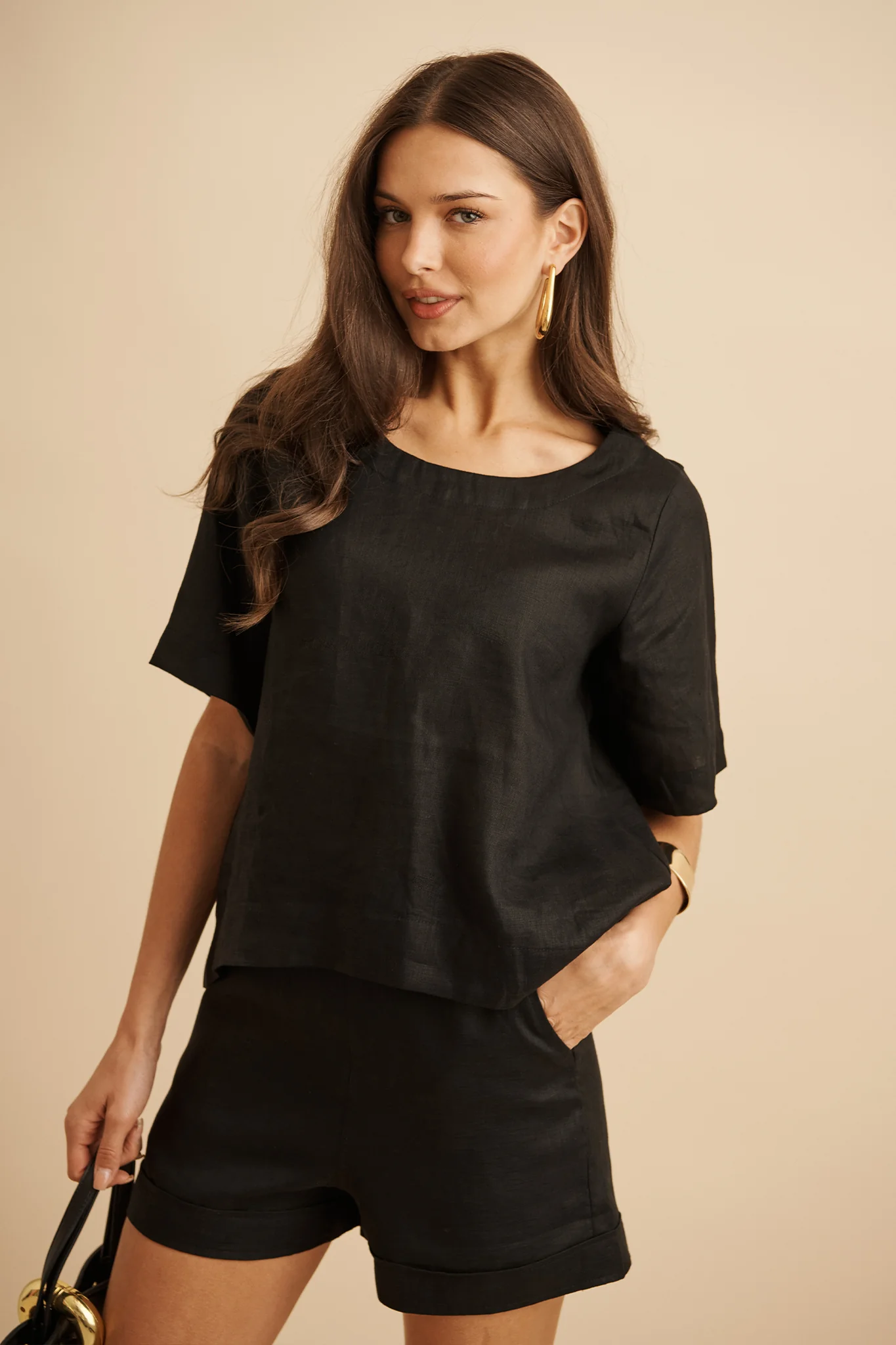 Breezy Cove Short in Black Linen