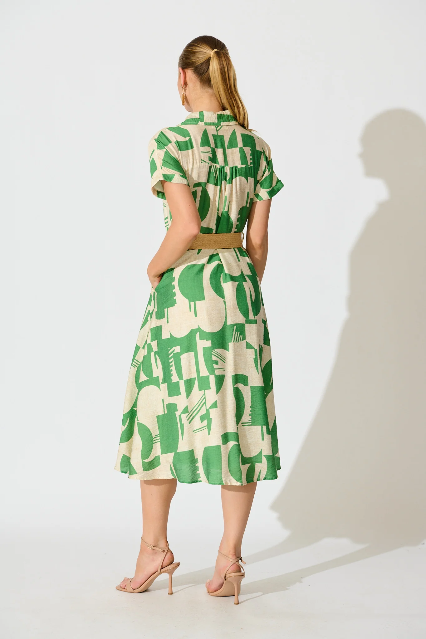 Charli Midi Shirt Dress in Green Geometric Print with Belt - Image 4