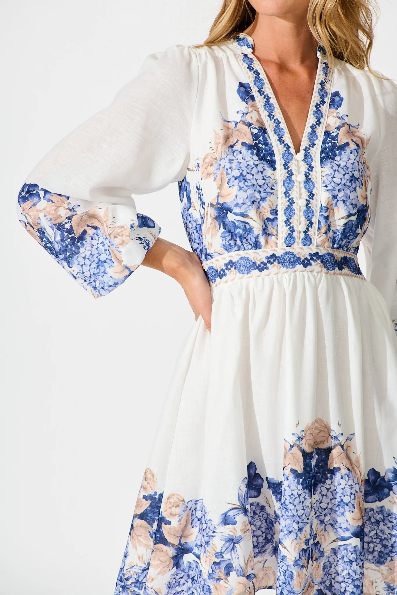 Clarion Dress in White Border Floral Linen Blend - Image 5