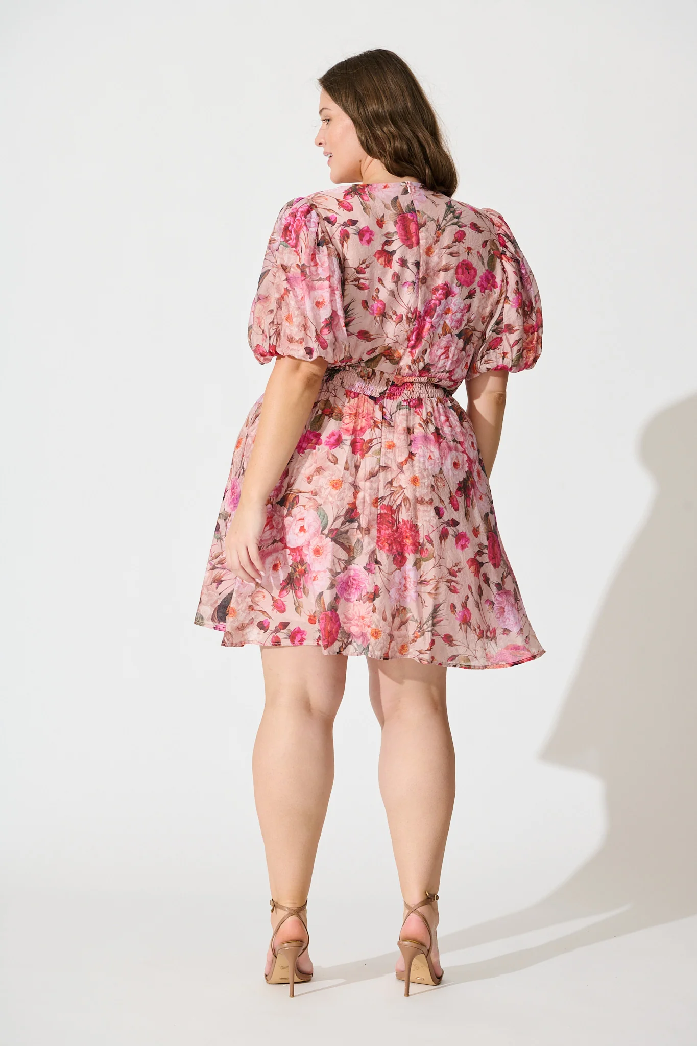 Clarissa Dress In Vintage Blush Floral Print - Image 9