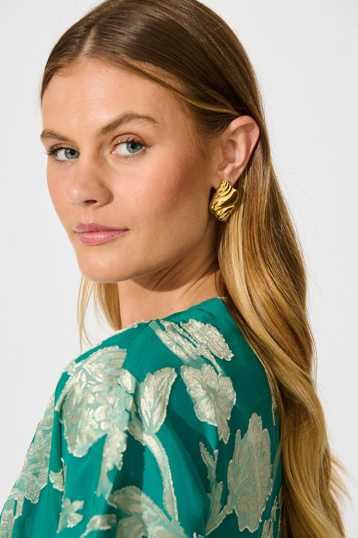 Conch Shell Stud Earrings in 18K Gold Plated - Image 3