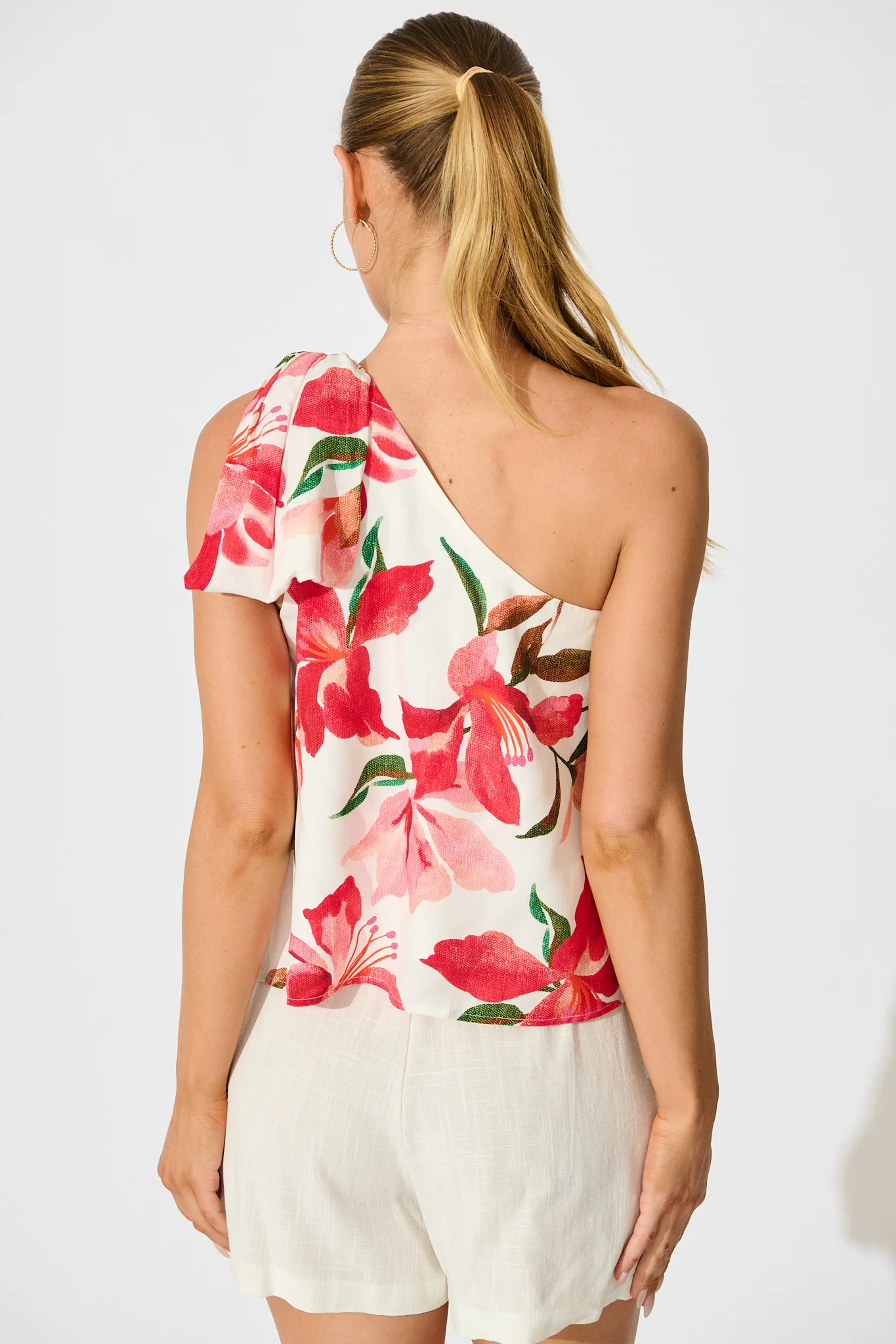 Denzel Top in White and Red Floral - Image 6
