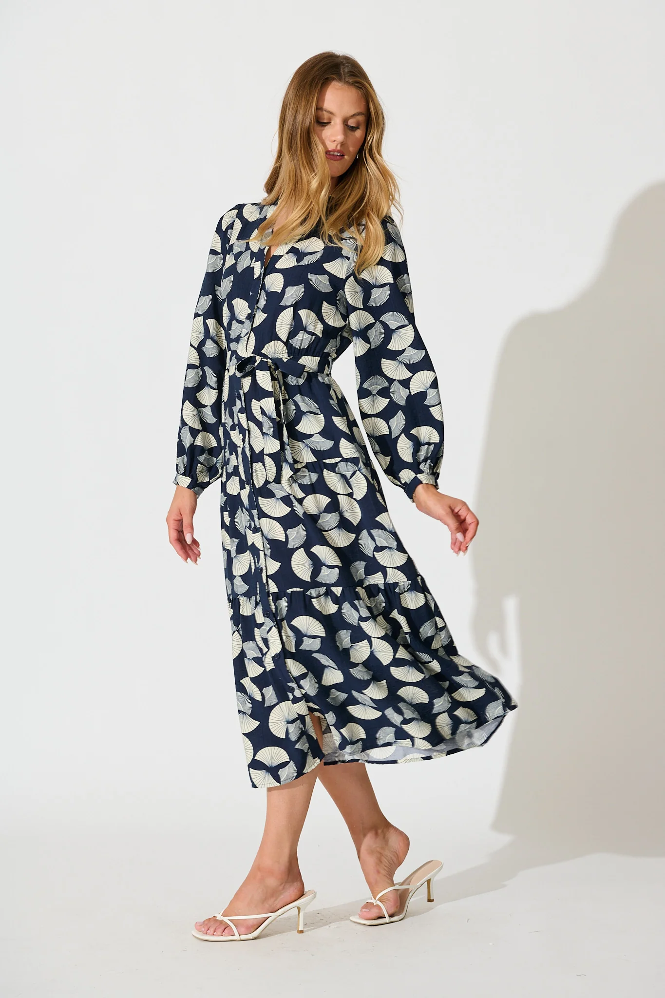Donissa Midi Dress in Navy with White Print - Image 3
