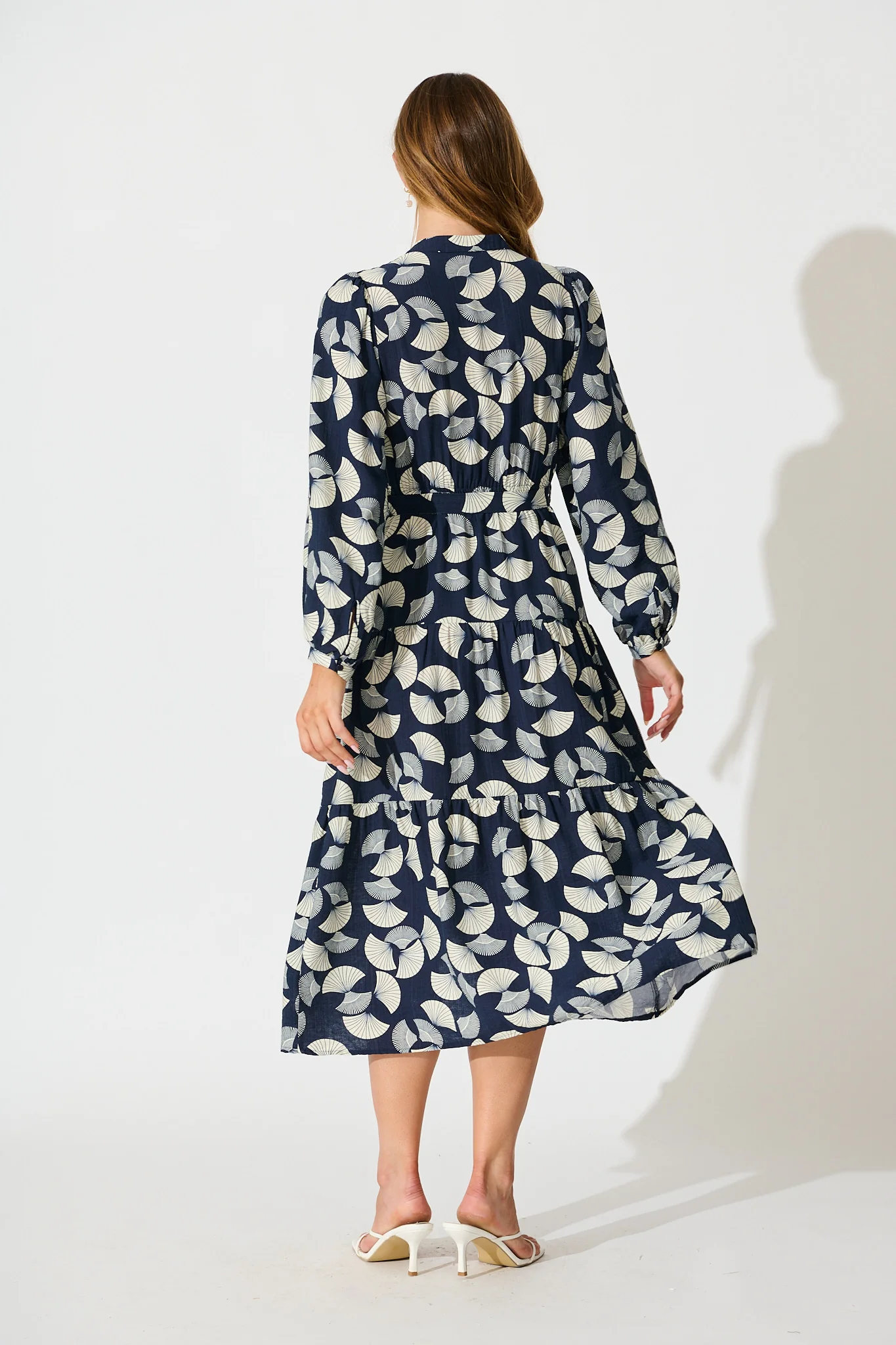 Donissa Midi Dress in Navy with White Print - Image 4