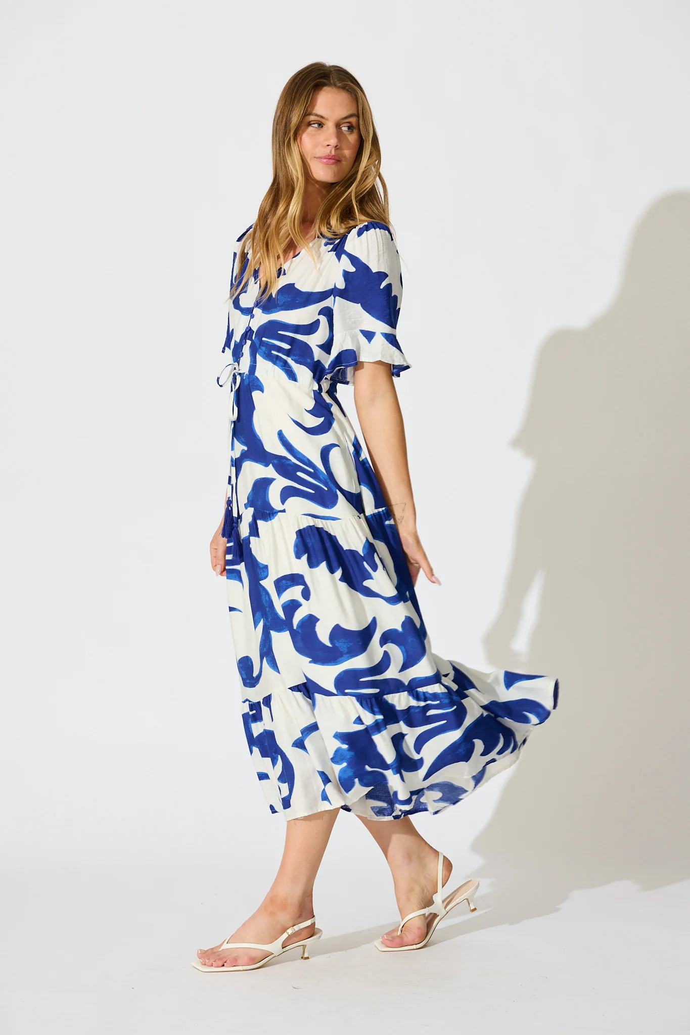 Effia Midi Dress in Blue and White Leaf Print - Image 3