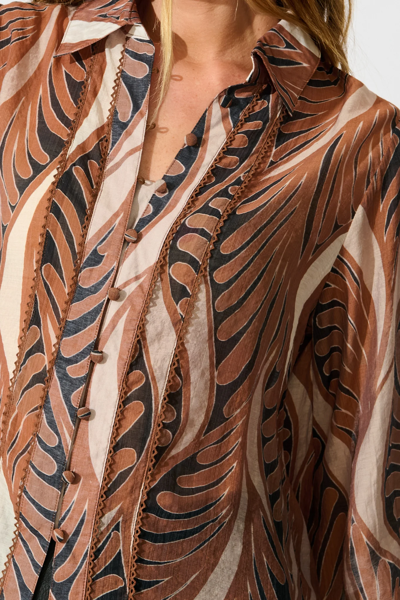 Emma Shirt in Brown with Tan Cotton Blend - Image 5