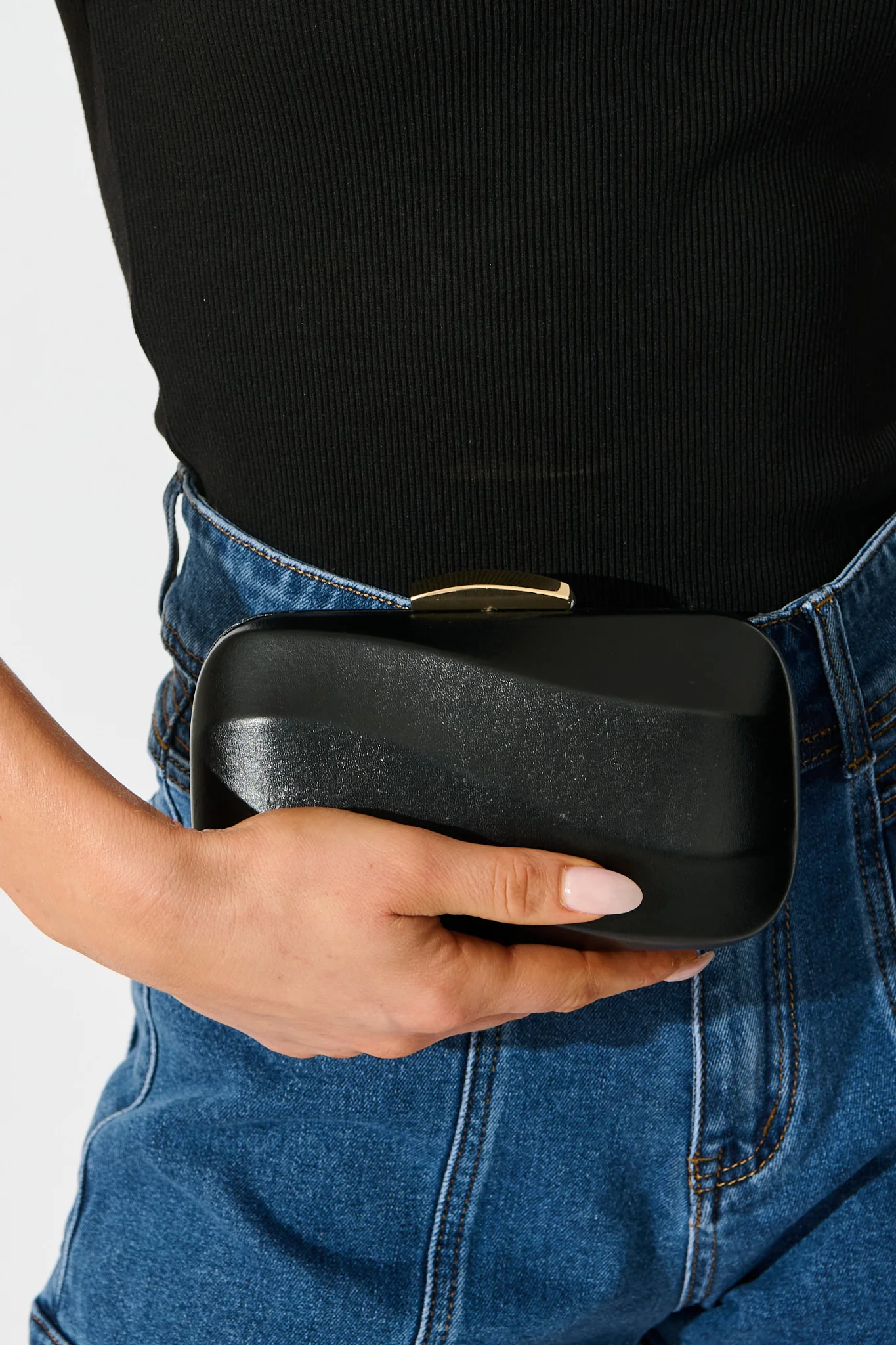Giselle Evening Clutch in Black - Image 3