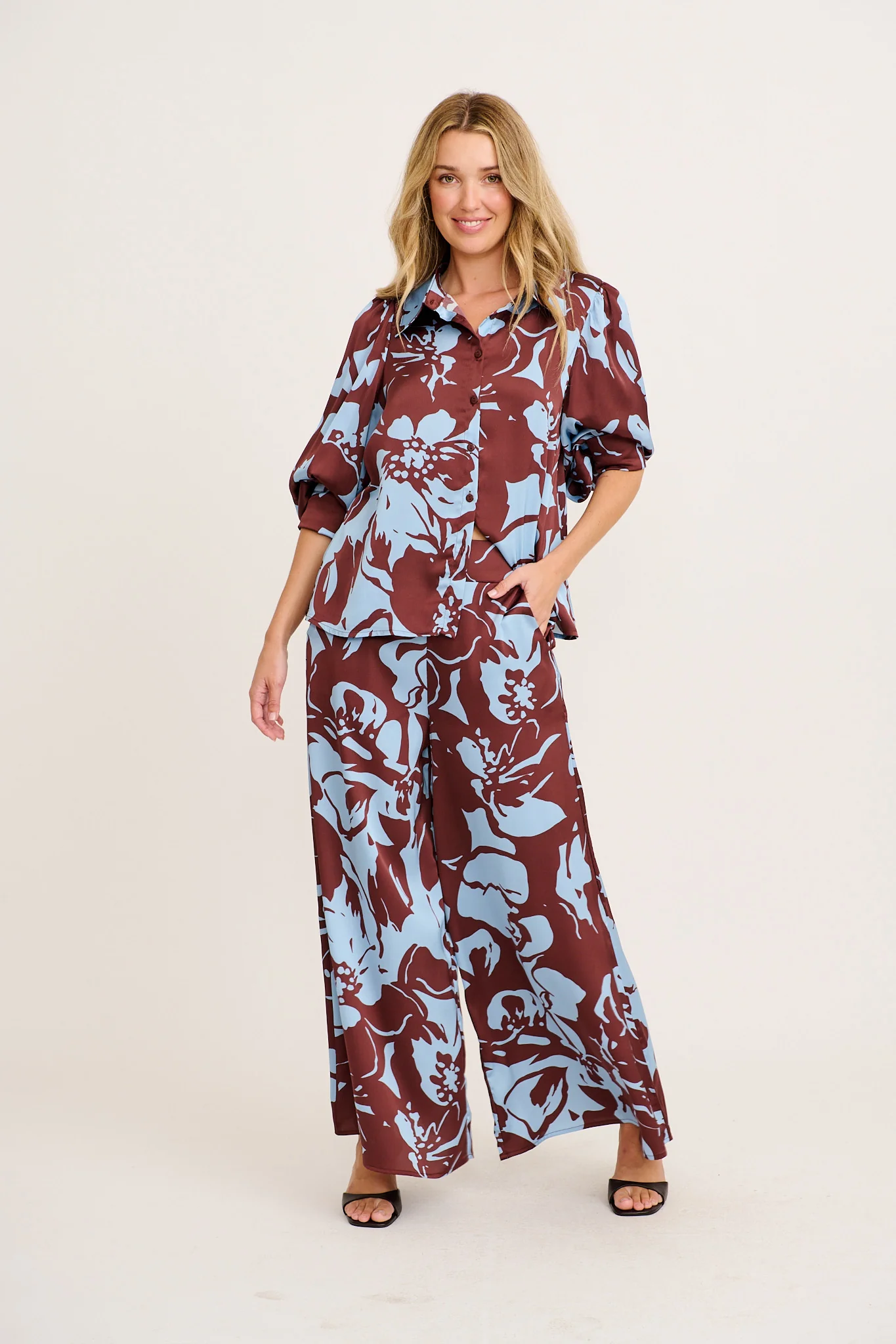 Groovy Pant in Chocolate with Blue Print - Image 4