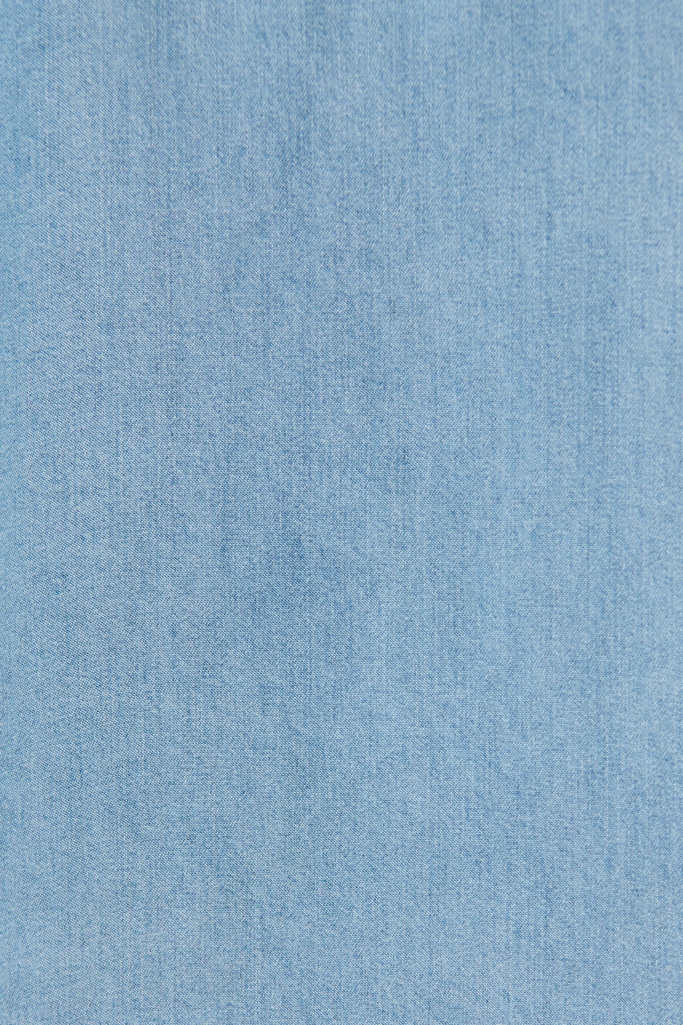 Harlow Shirt in Light Blue Chambray - Image 7