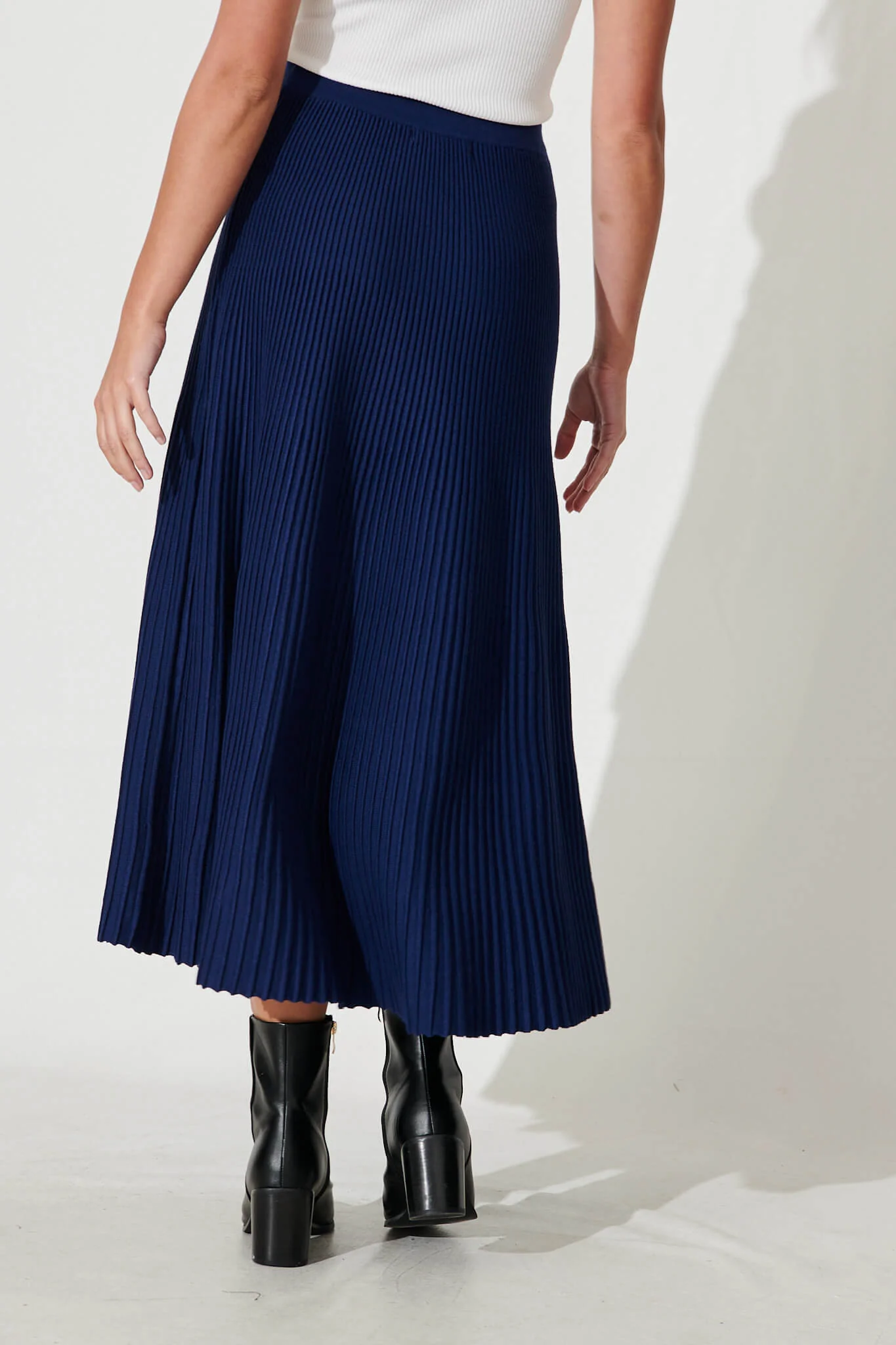 Honeycup Knit Skirt In Navy Cotton Blend - Image 3