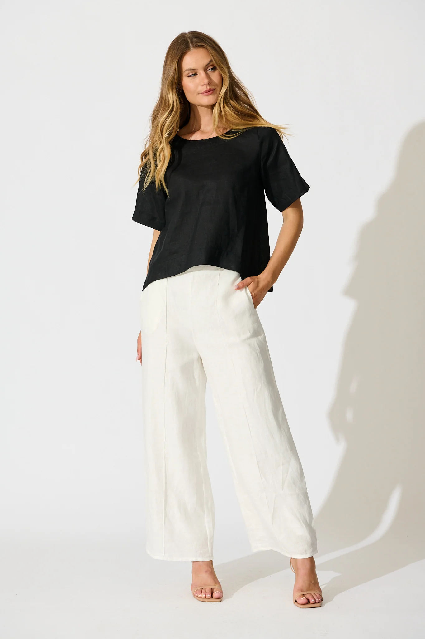 Island Soul Top in Black Linen - Image 6