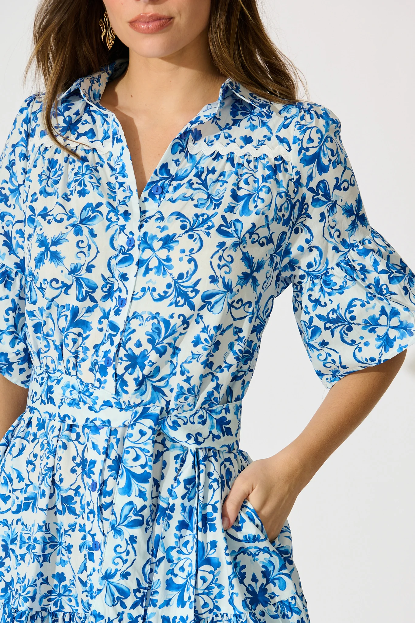 Janella Midi Dress in White with Blue Cotton - Image 5