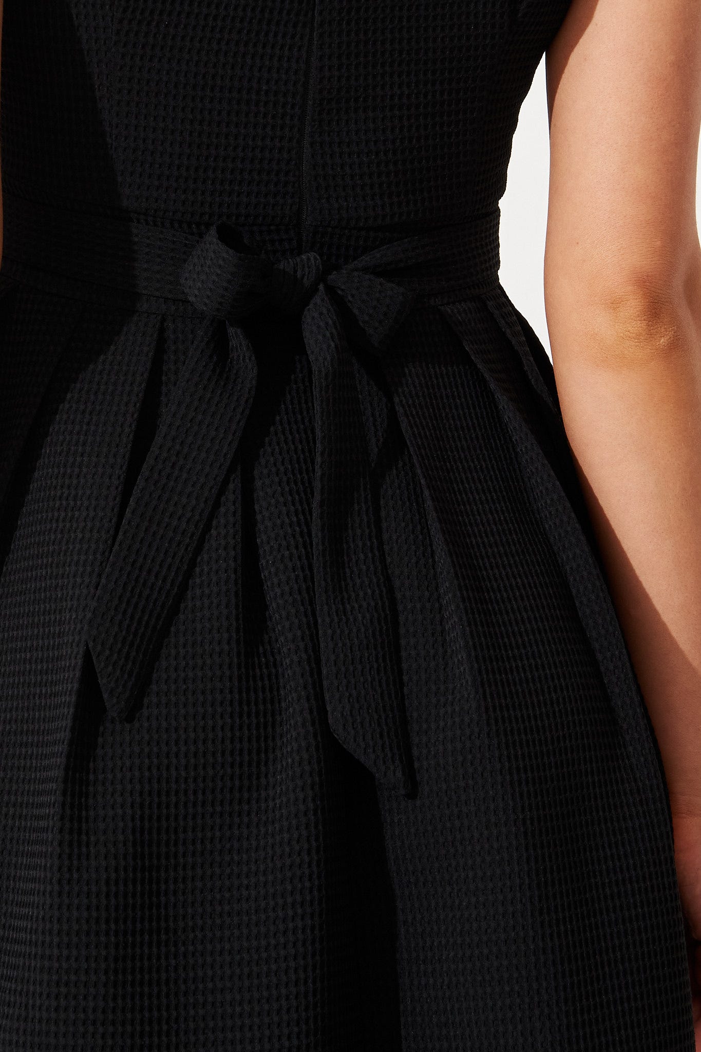 Jardin Dress In Textured Black - Image 5