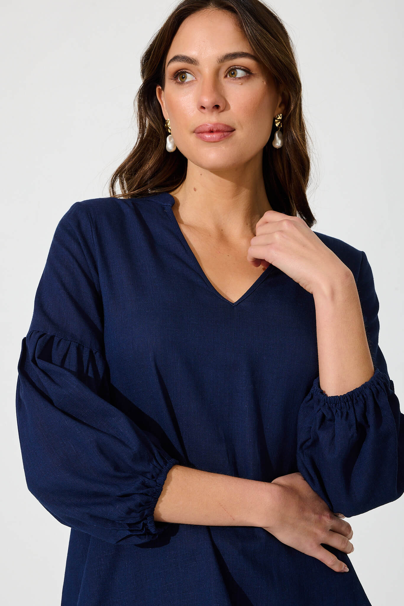 Jasper Top In Navy Linen Blend - Image 5