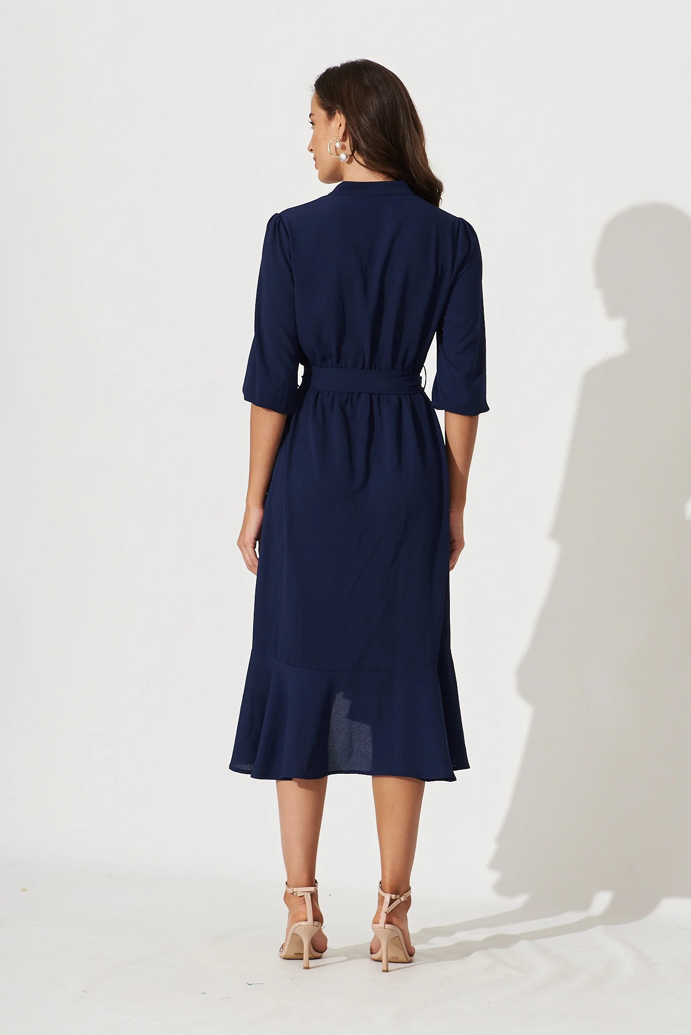 Jemimah Midi Dress In Navy - Image 4