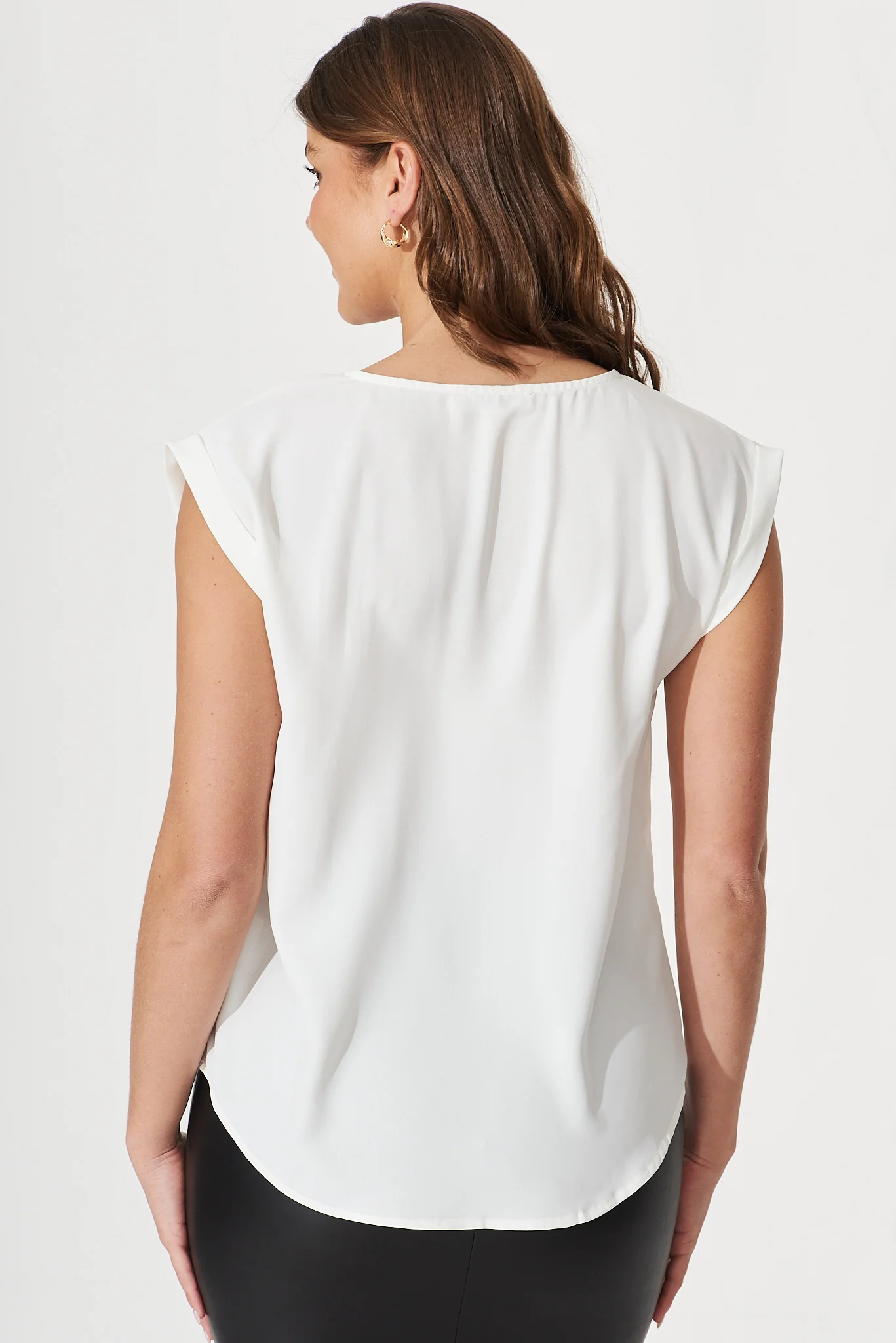 Jina Top In White - Image 5
