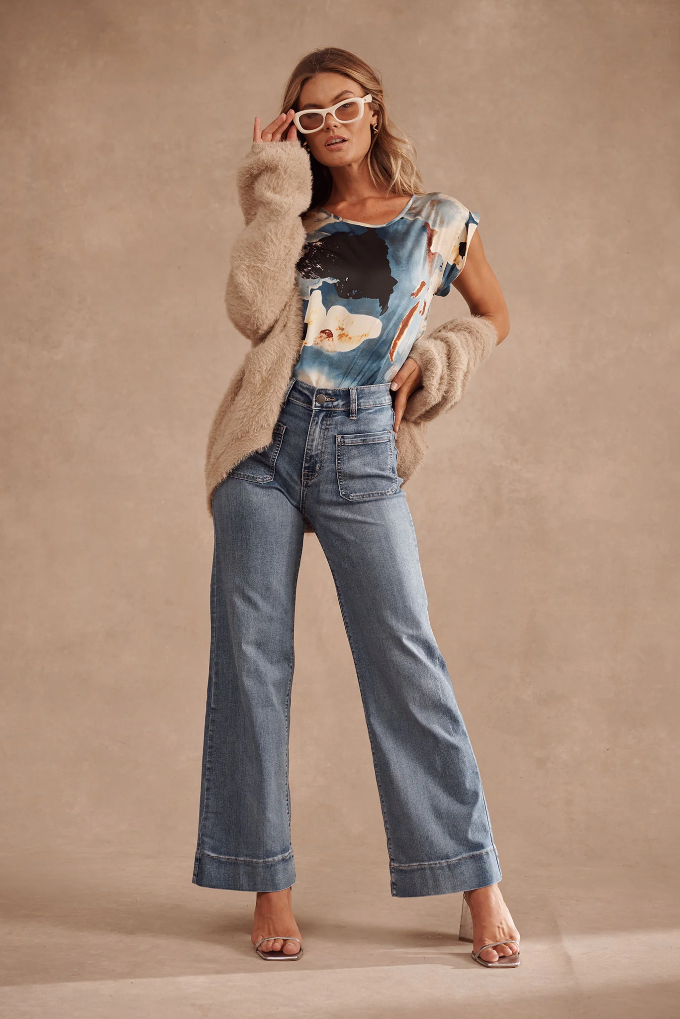 Juan High Rise Wide Leg Jean In Mid Blue Denim - Image 5