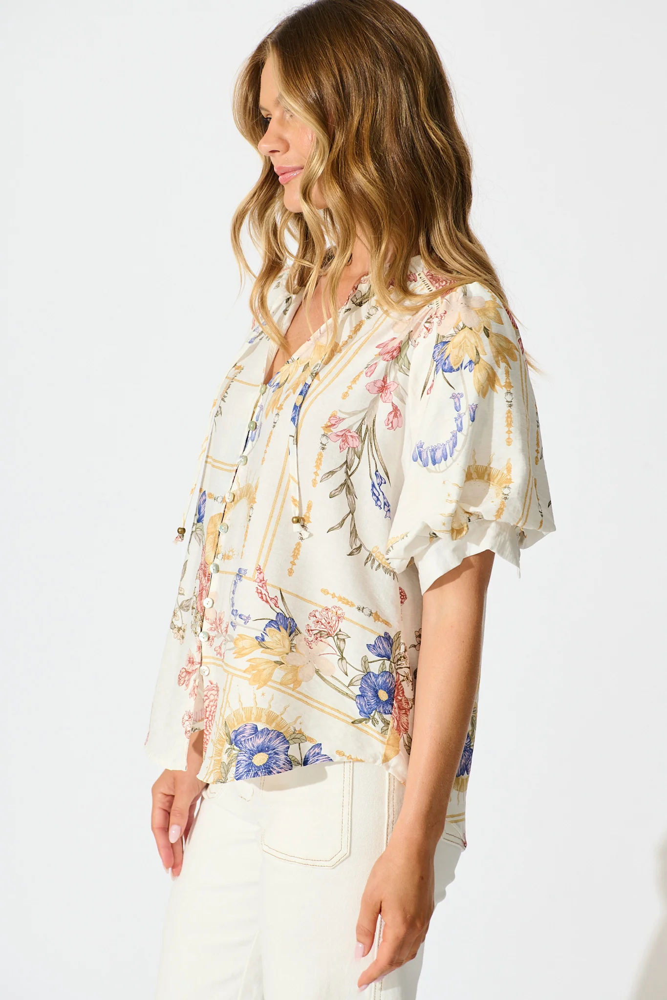 Jupiter Shirt in Vintage Floral Print - Image 2