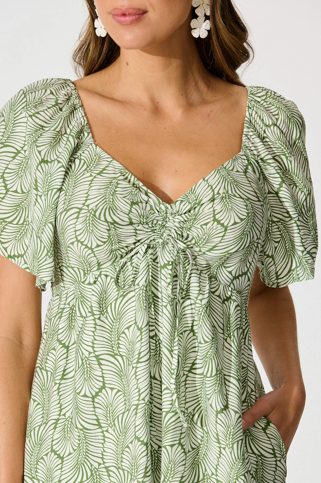 Kammy Midi Dress in Green Leaf Print - Image 5