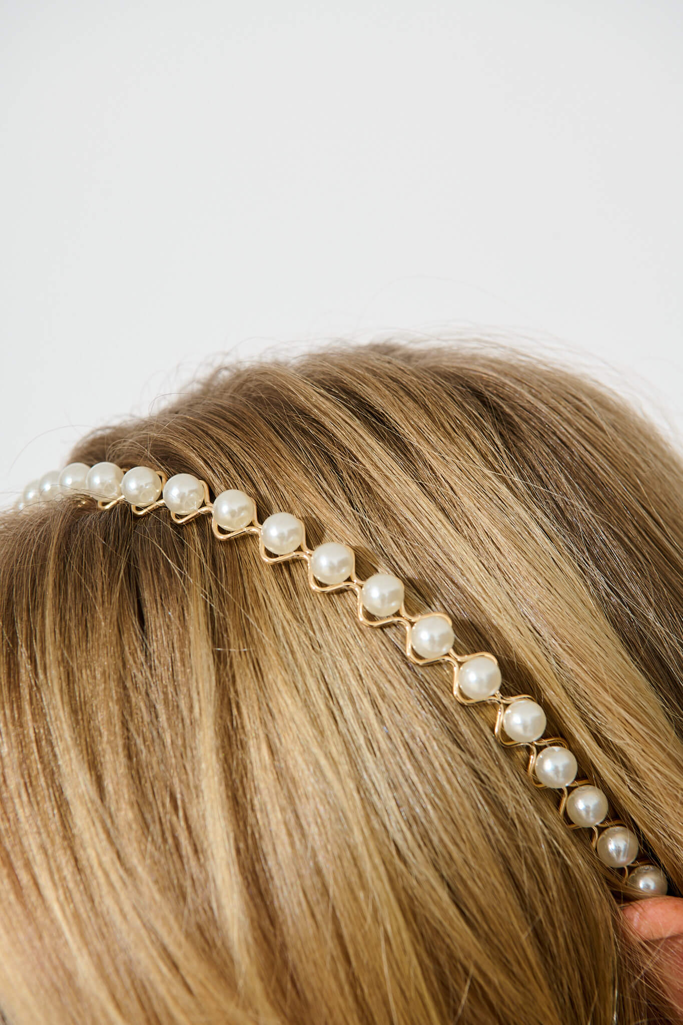 Keira Headband in Gold with Pearl - Image 4