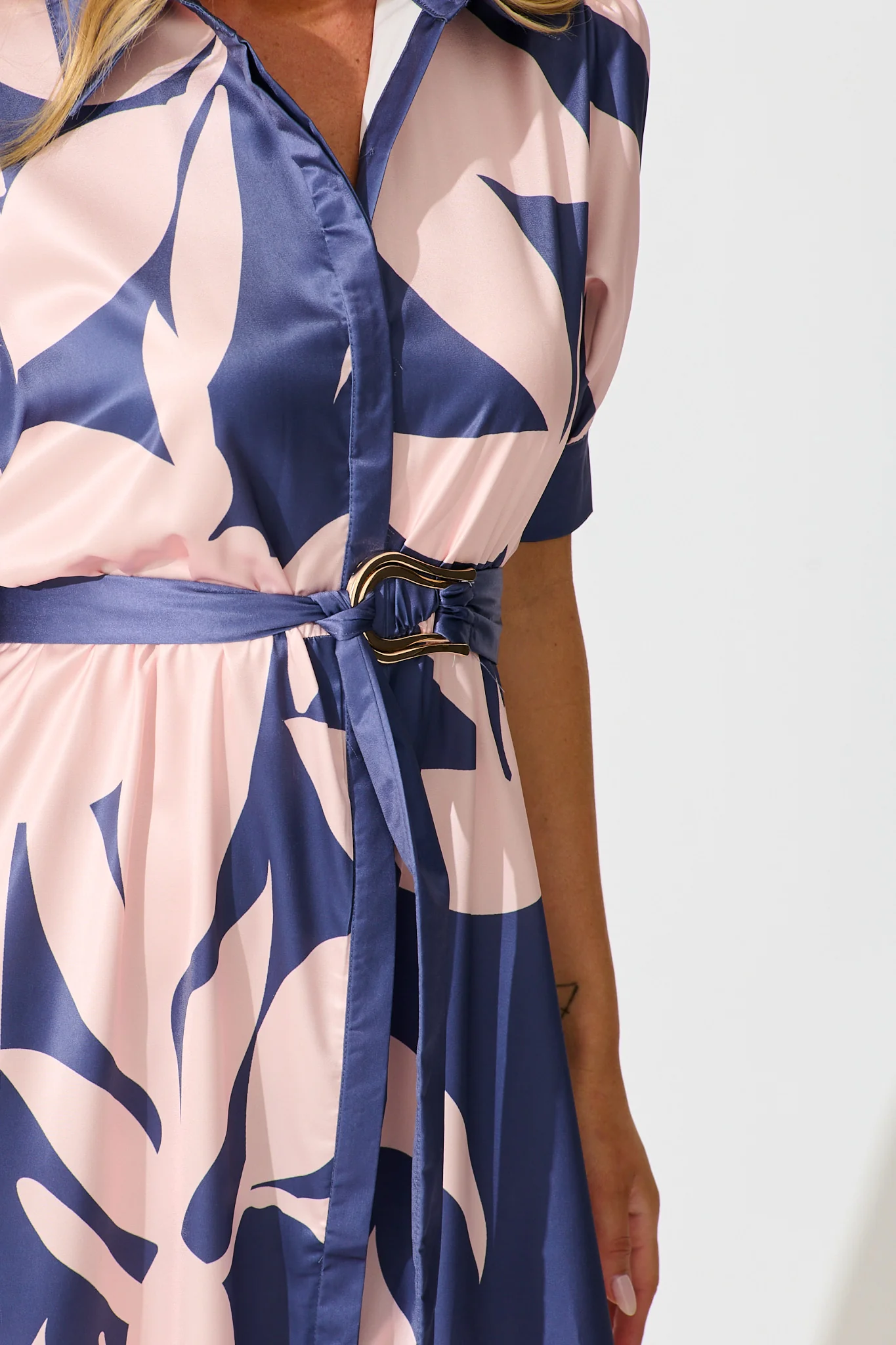 Kristel Shirt Dress In Navy With Blush Print Satin - Image 5
