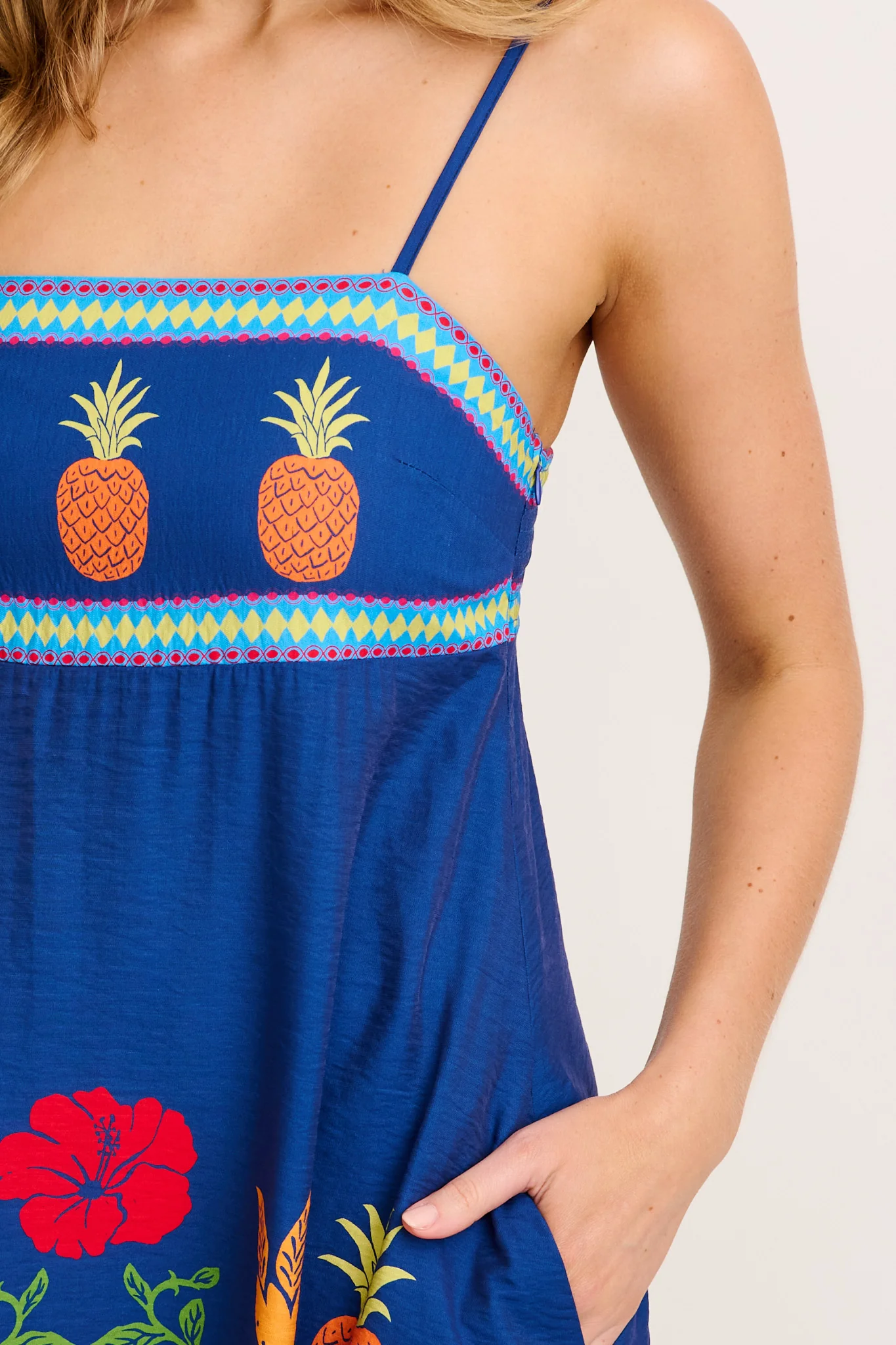 Lavara Maxi Sundress in Navy Multi Tropical Linen Blend - Image 5