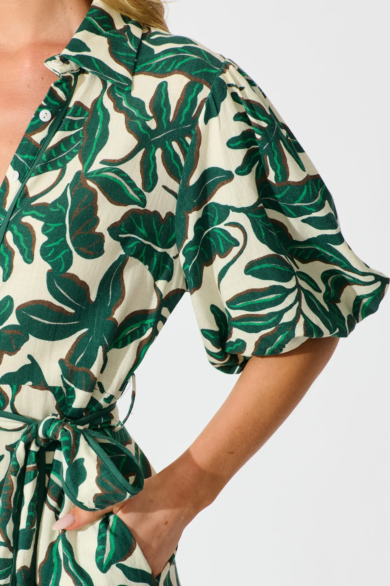 Libra Midi Shirt Dress in Emerald and Cream Leaf Linen Blend - Image 5