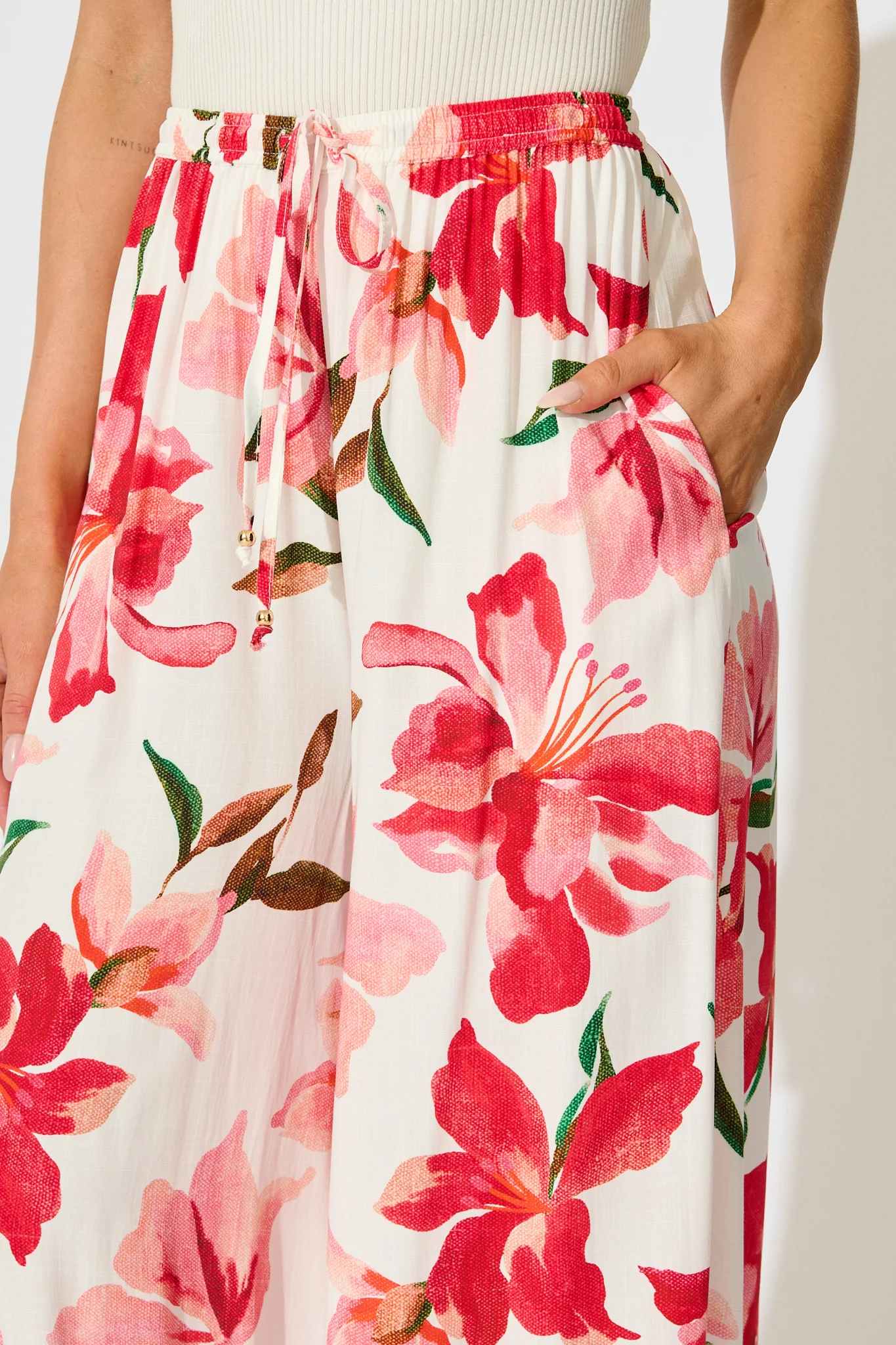 Lilibet Pant in White and Red Floral - Image 8