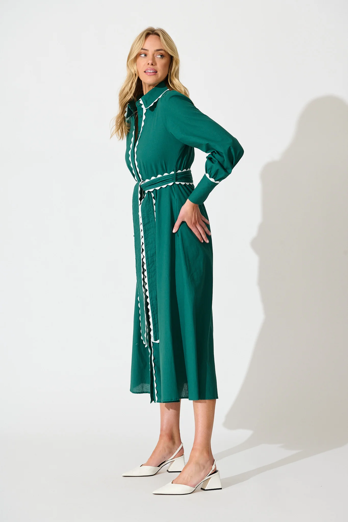 Lilyfield Midi Shirt Dress in Emerald with Contrast Trim Cotton - Image 3