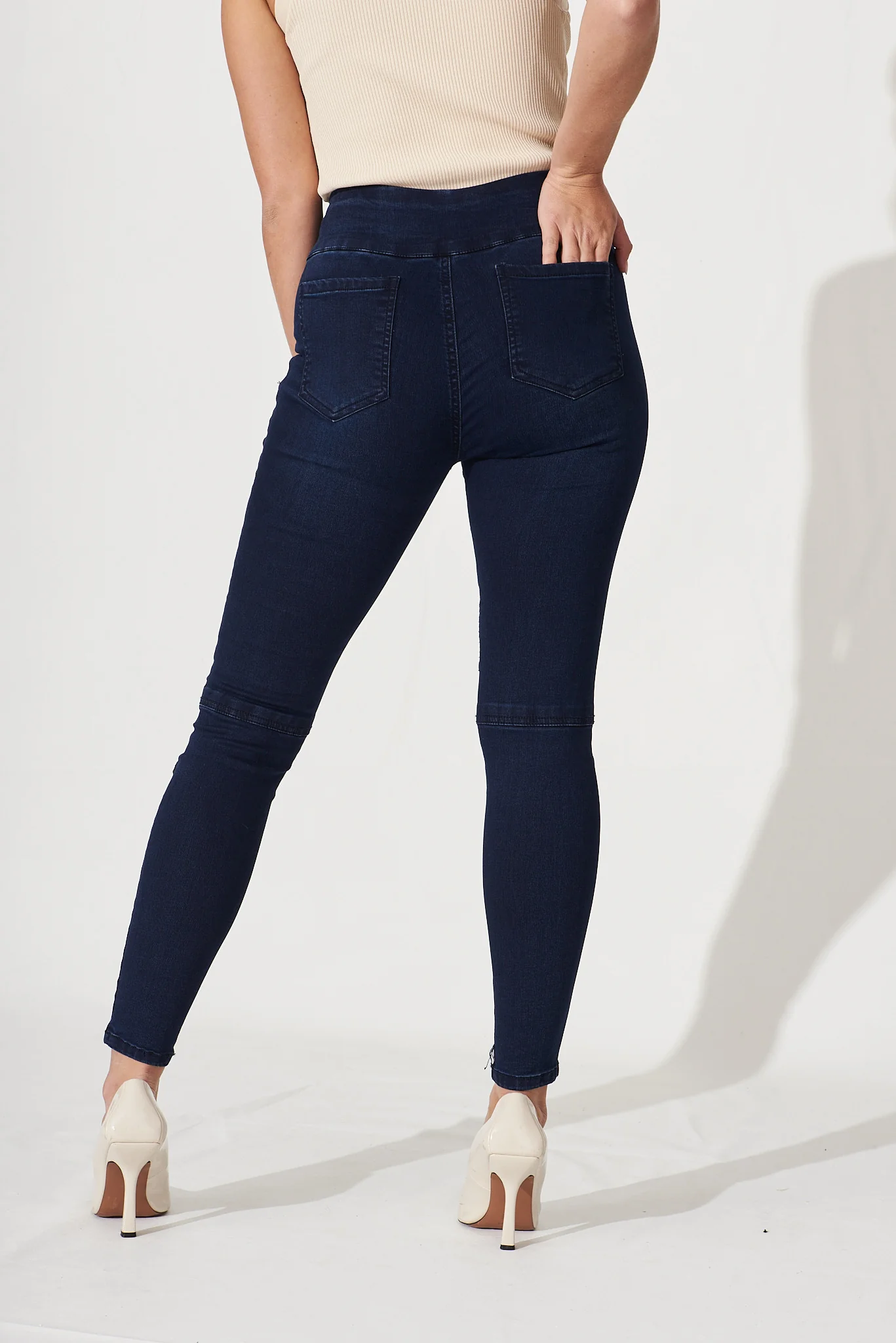 Little Lies High Rise Skinny Jegging In Dark Blue Denim - Image 4