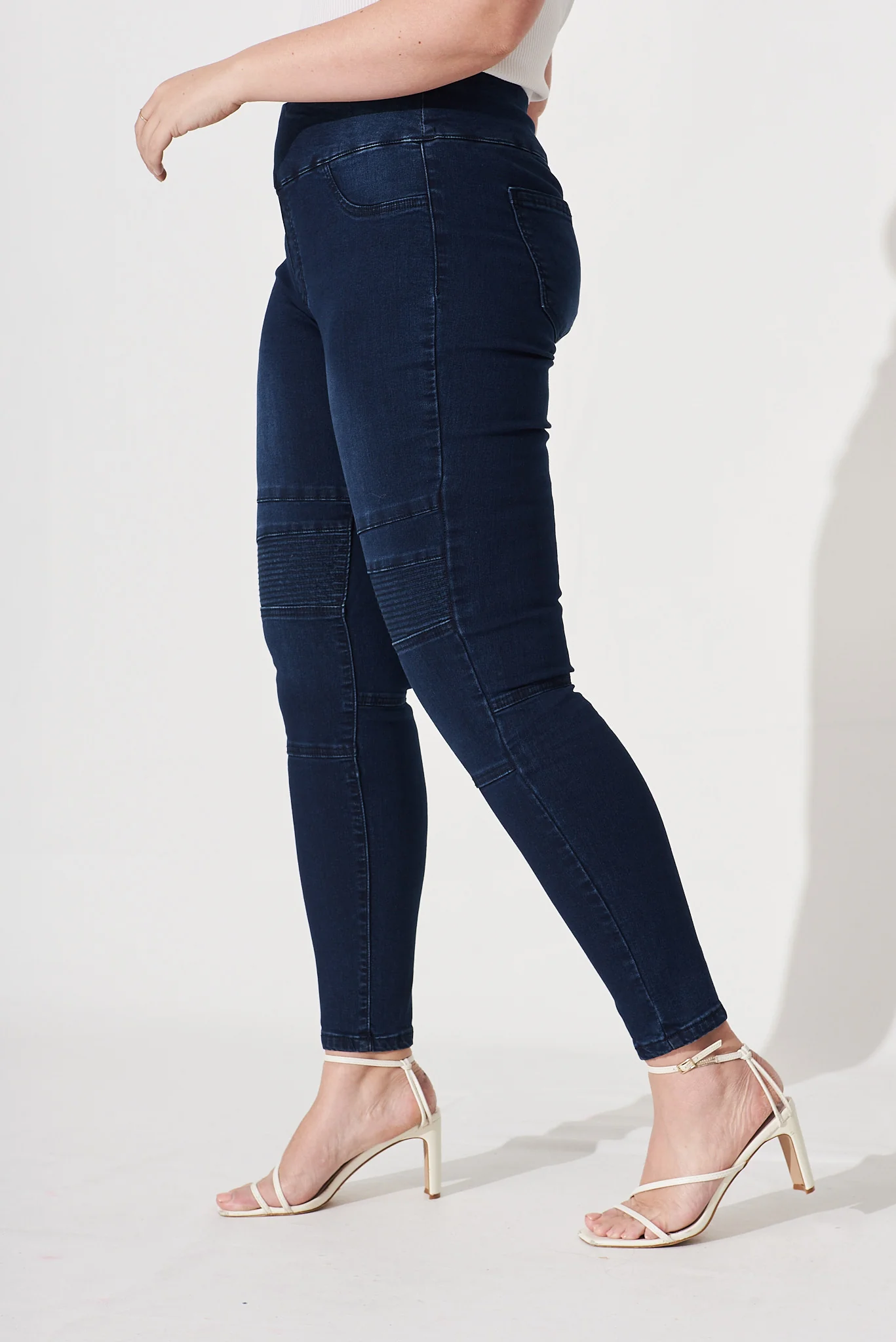 Little Lies High Rise Skinny Jegging In Dark Blue Denim - Image 8