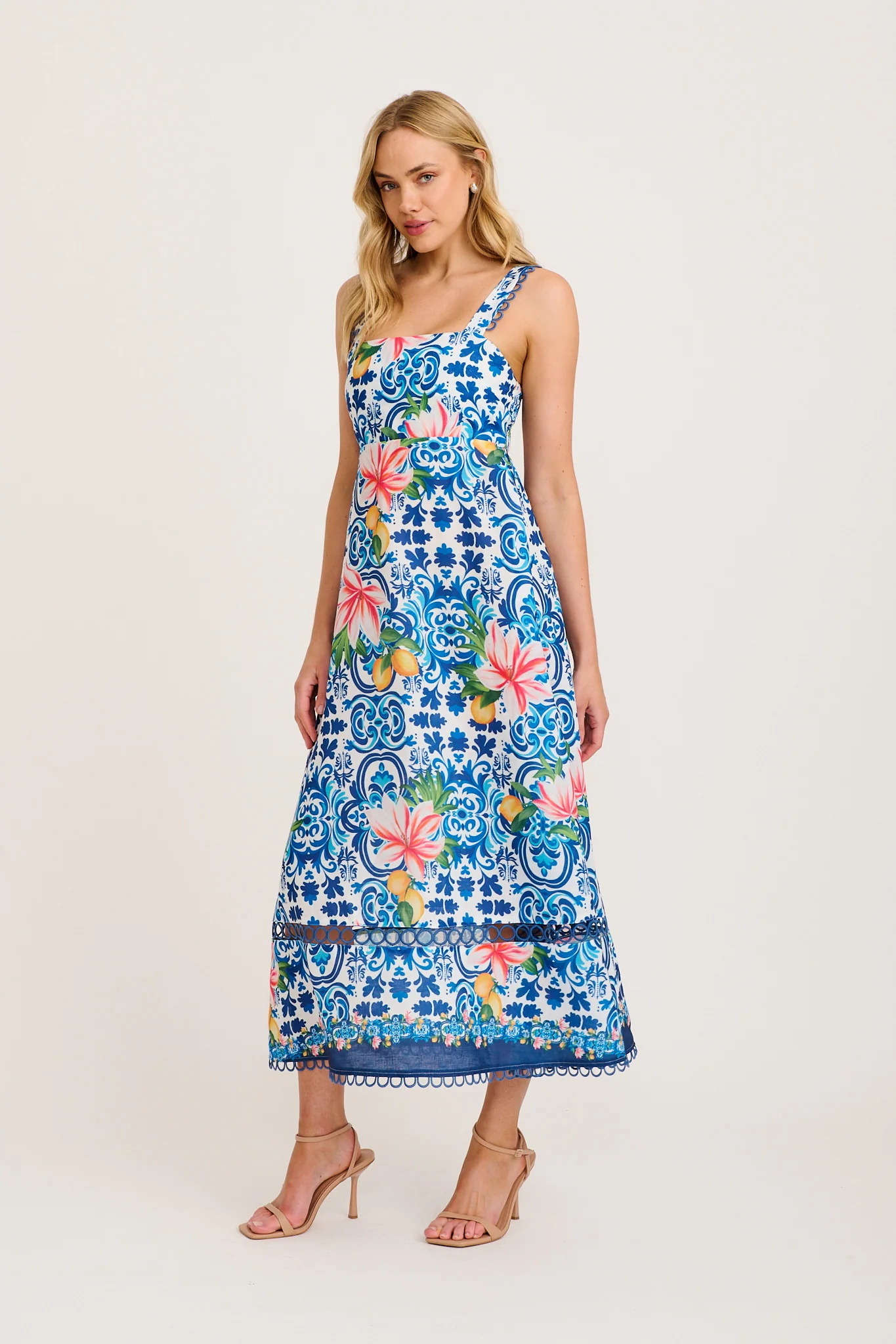 Luxe Enchant Maxi Dress in Blue Multi Tiles Print Linen Blend - Image 3