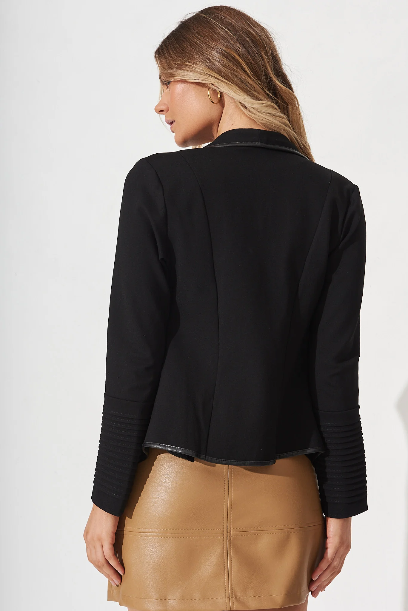 Lyndall Jacket In Black - Image 4
