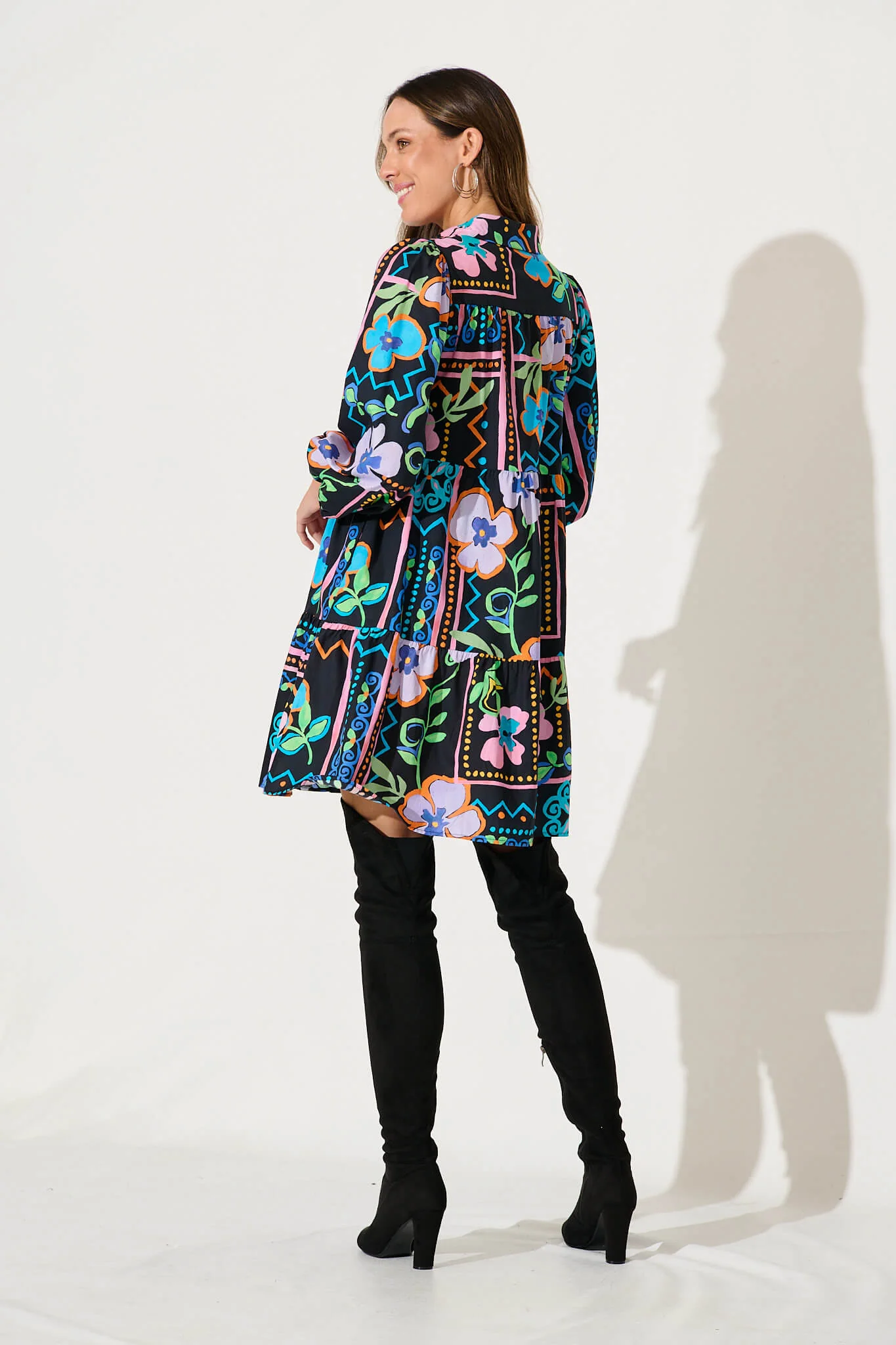 Mahonia Smock Shirt Dress In Black With Multi Cotton - Image 4