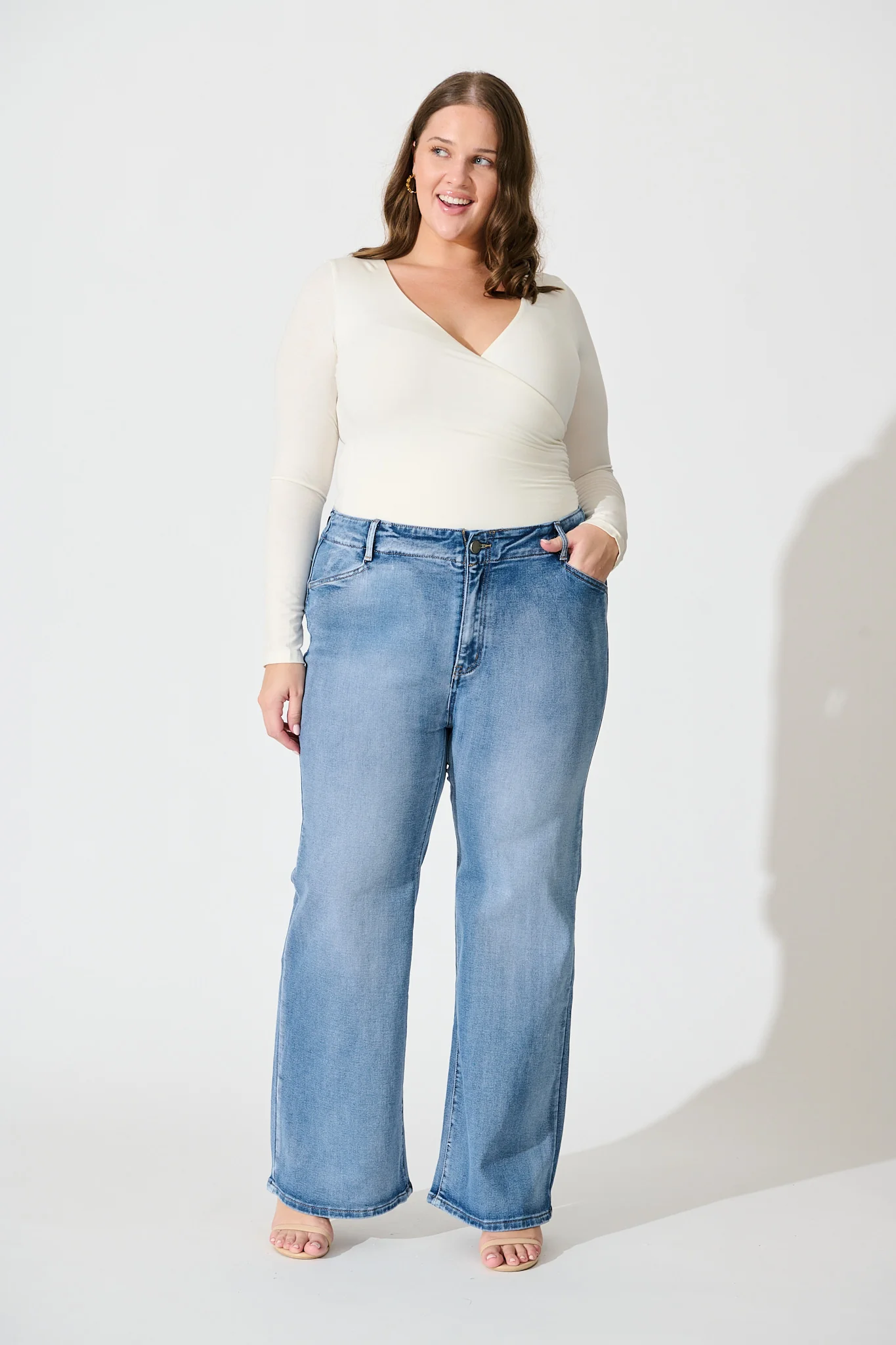 Maxille High Rise Wide Leg Jean in Mid Blue Denim - Image 7