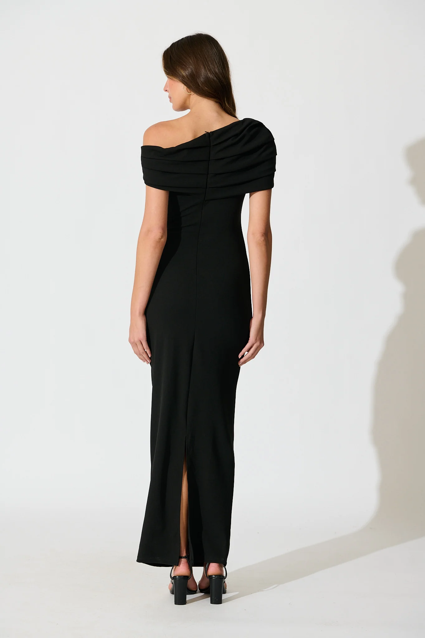 Mazari Off Shoulder Maxi Dress in Black - Image 4