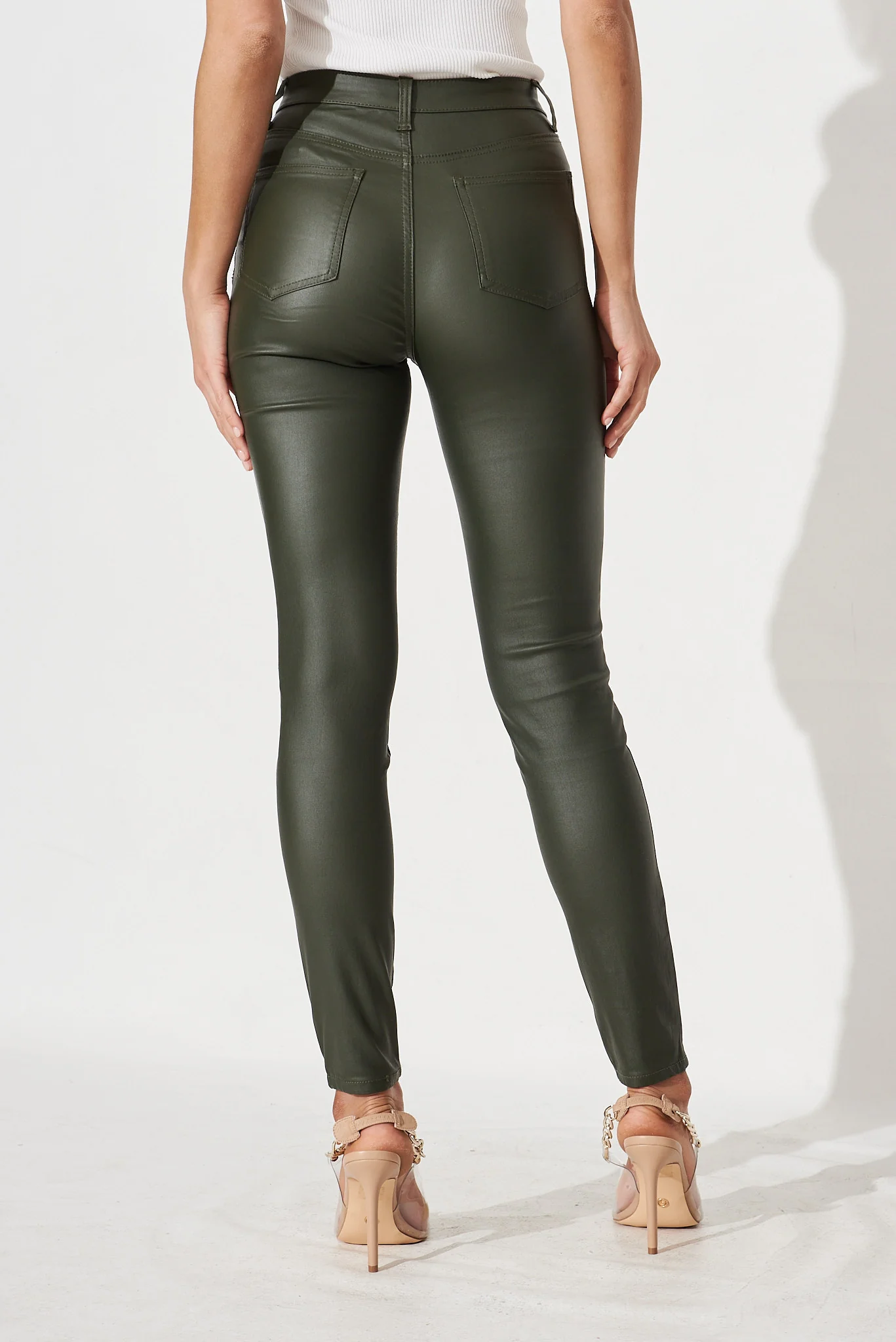 Merley Skinny Pants In Olive Leatherette - Image 4